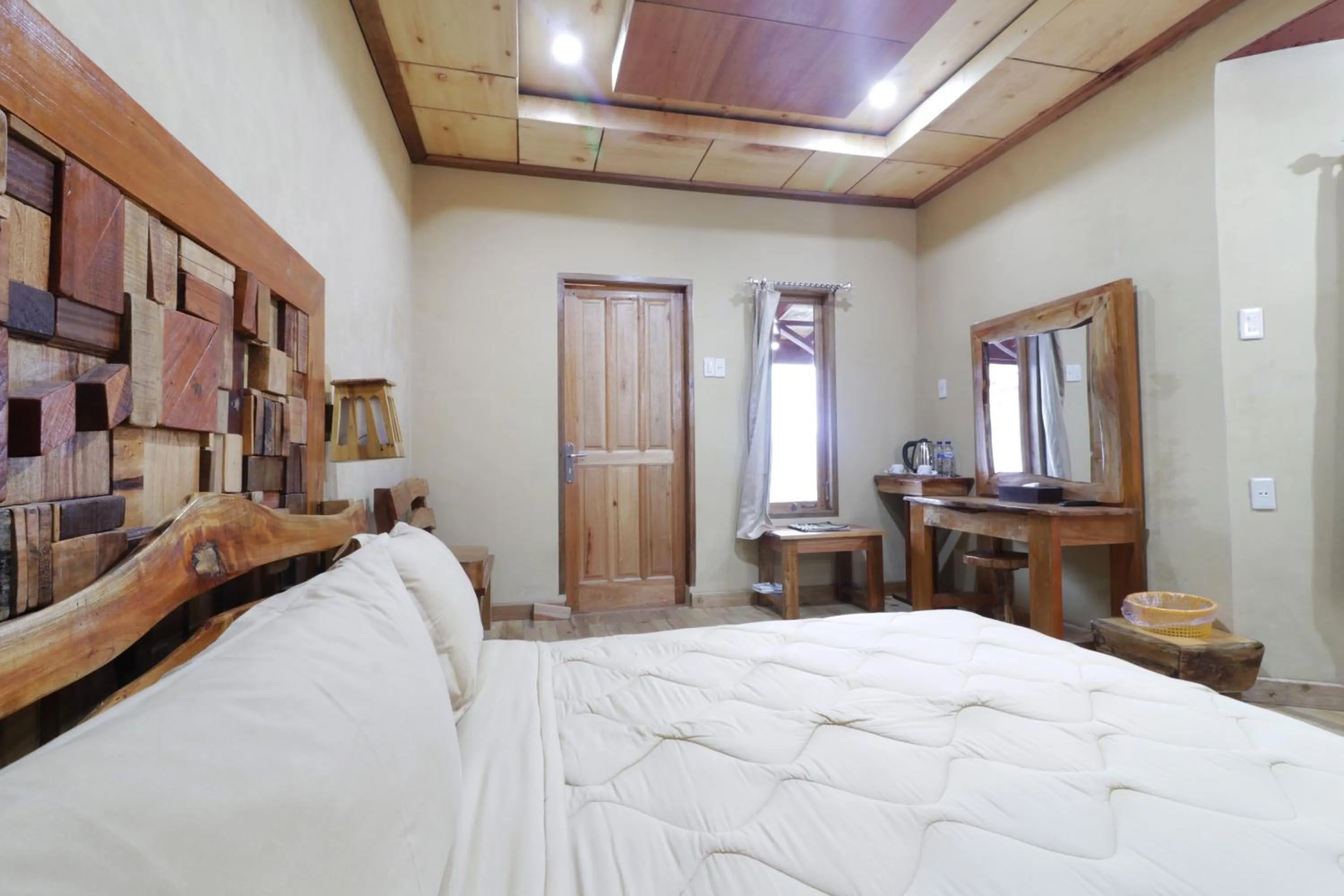 Photo of the whole room, Bed in Alloyna Country Cottage Brastagi