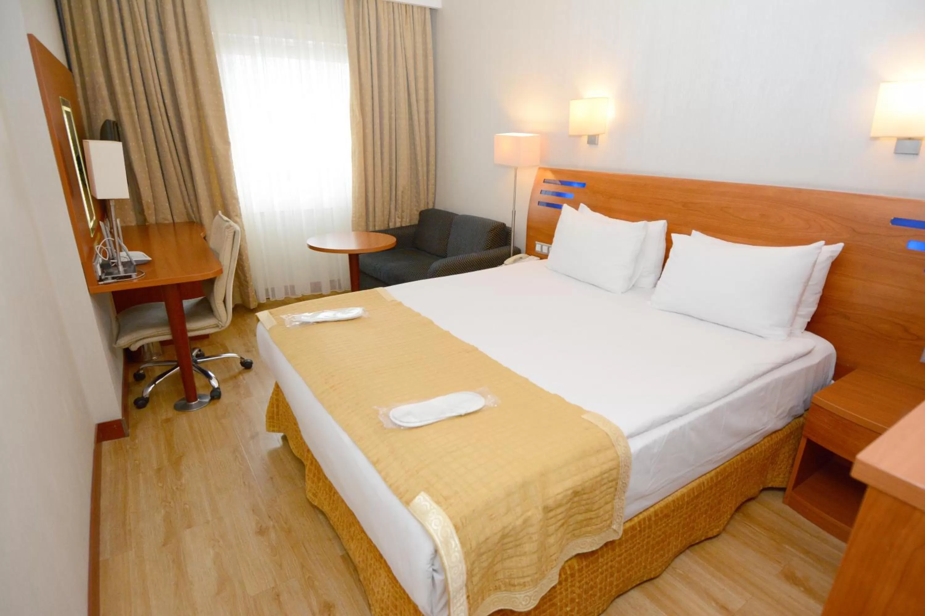Bedroom, Bed in Holiday Inn Istanbul City by IHG