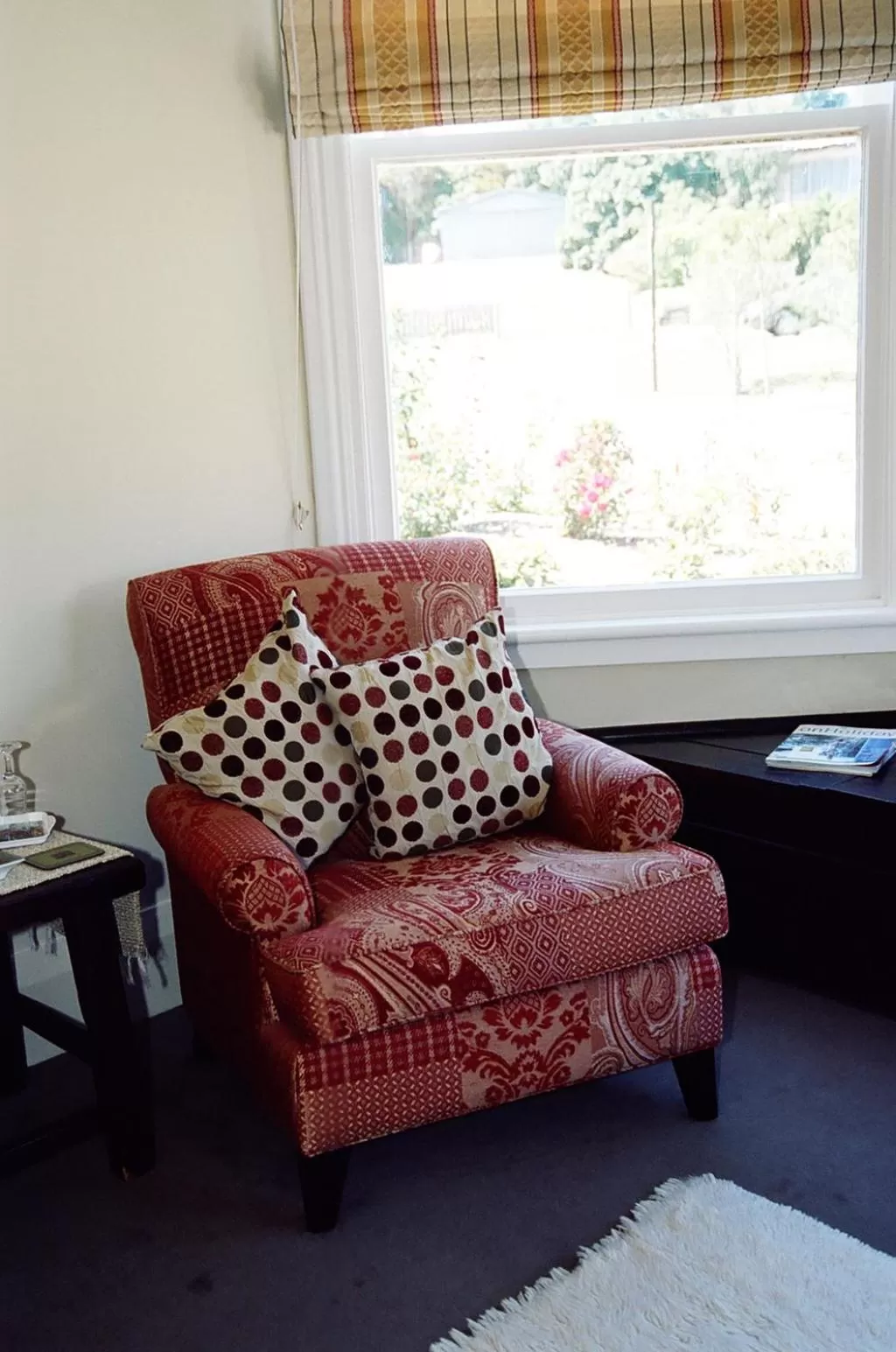 Seating area in Anglesea House Inn