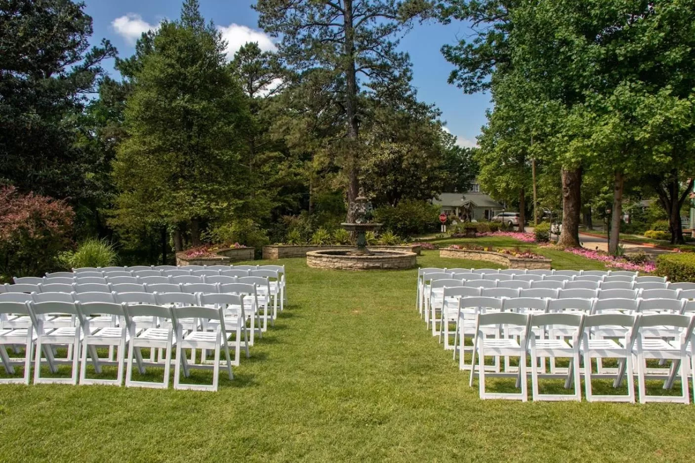 Garden in 1886 Crescent Hotel and Spa