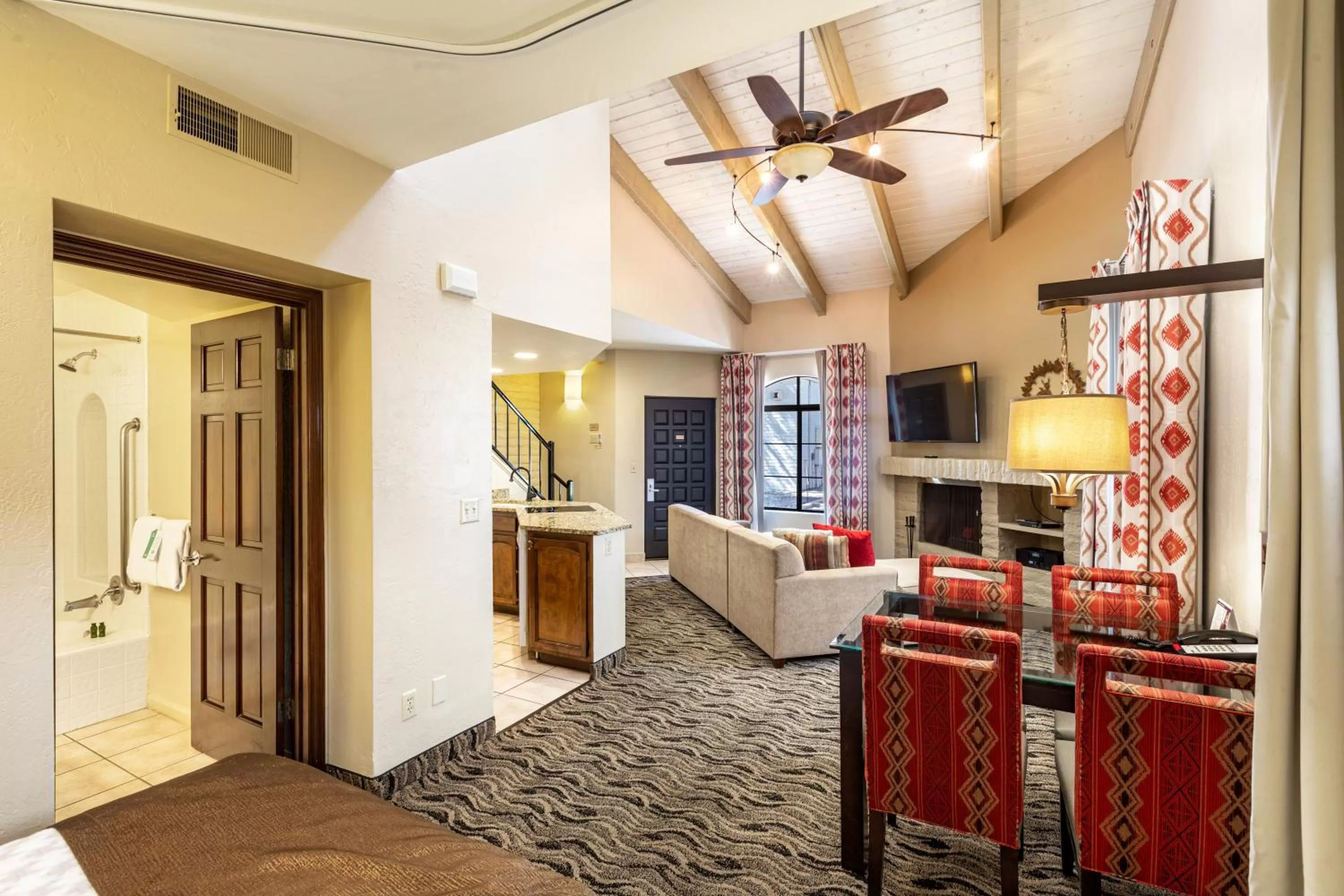 TV and multimedia in Scottsdale Camelback Resort