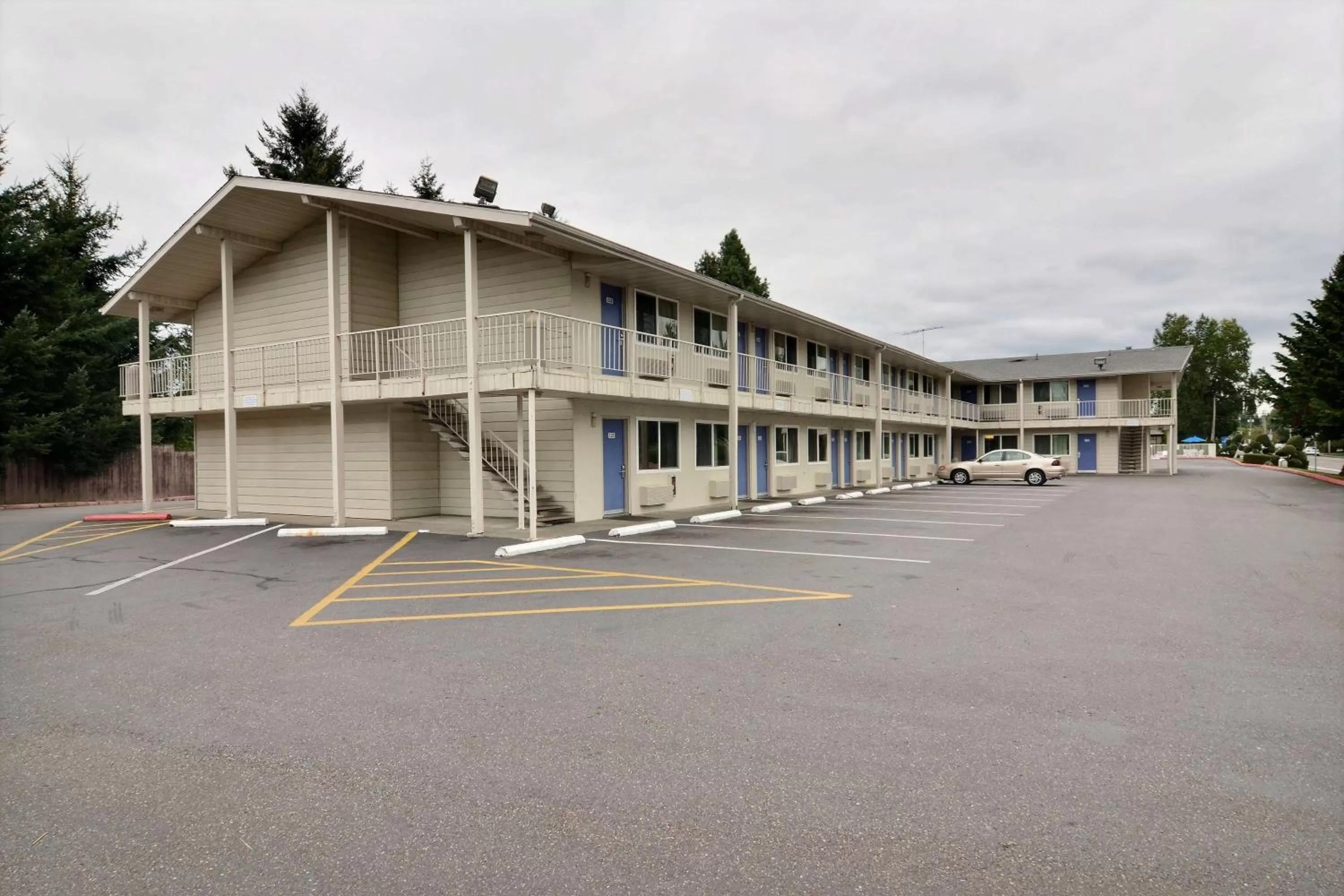 Property building in Motel 6-Tumwater, WA - Olympia