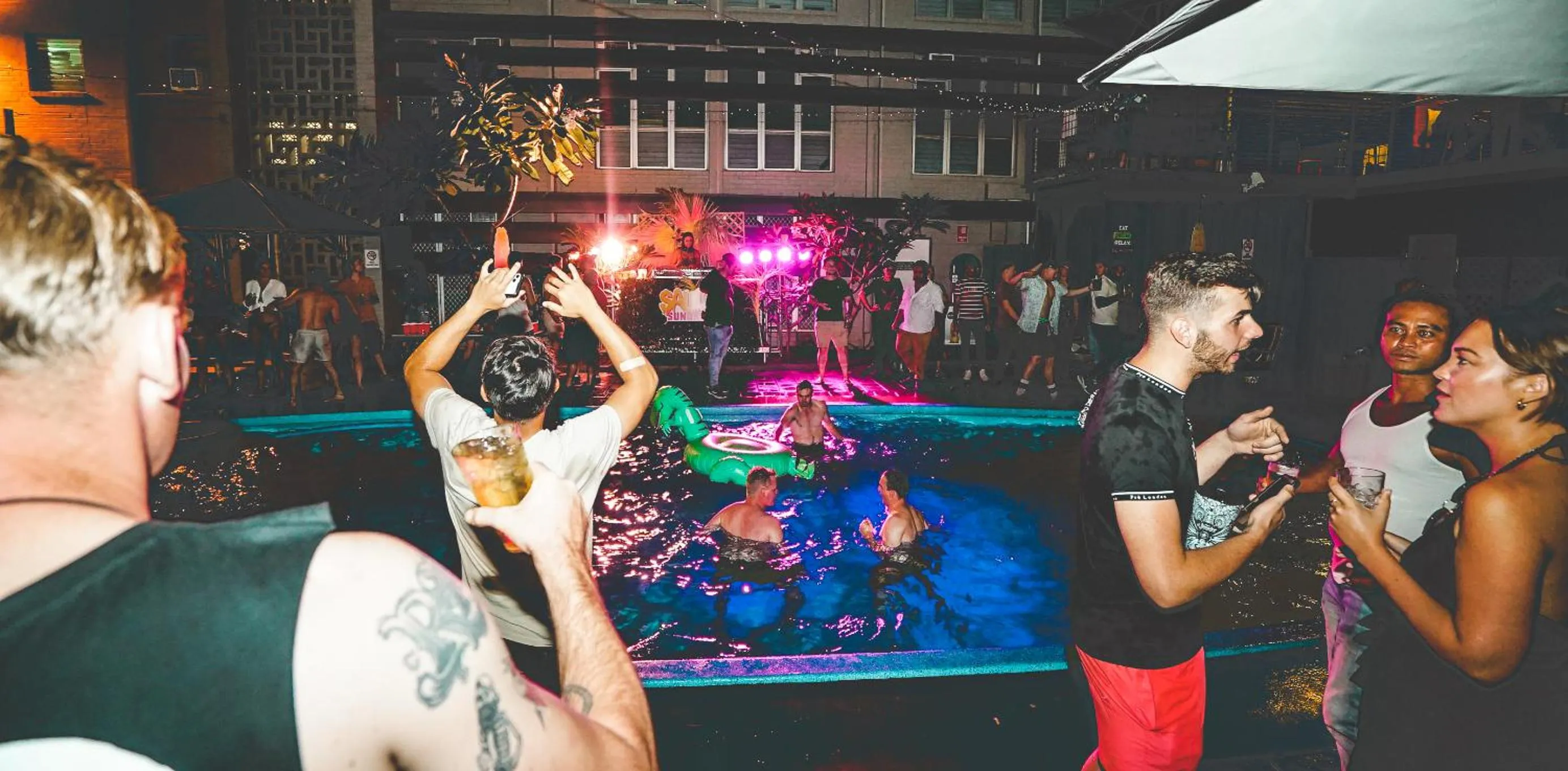 People in Youth Shack Backpackers Darwin