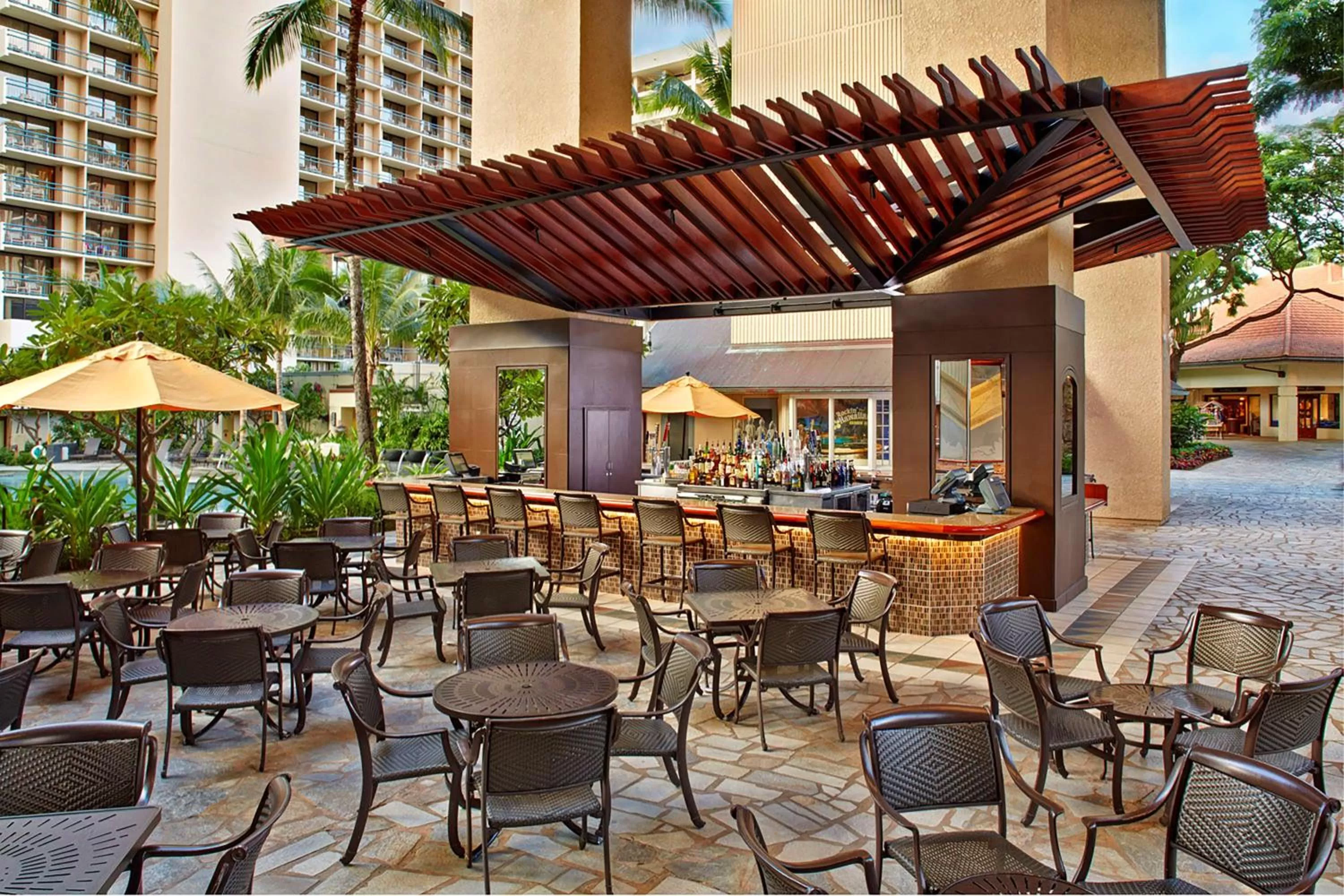 Lounge or bar in Hilton Hawaiian Village Waikiki Beach Resort