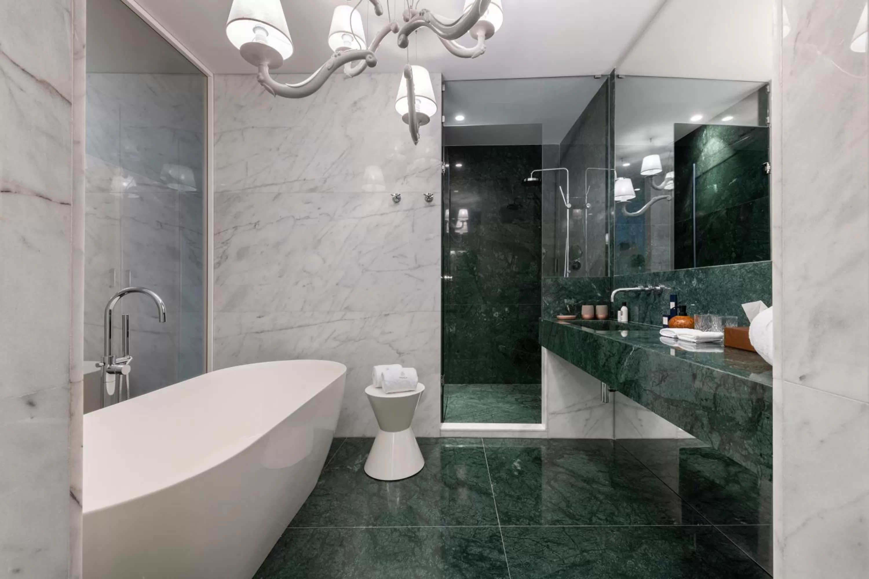 Bathroom in Iniala Harbour House