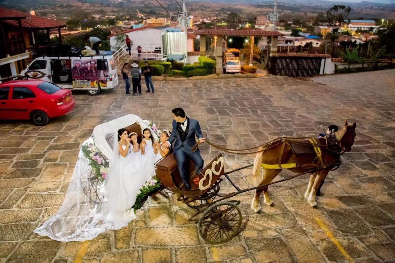 People in Hotel Las Rocas Resort Villanueva