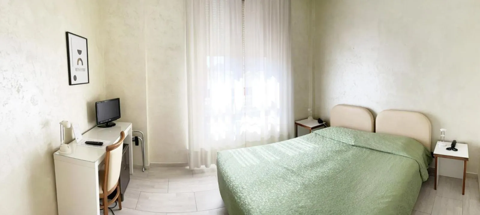 Photo of the whole room, Bed in Hotel Molise 2