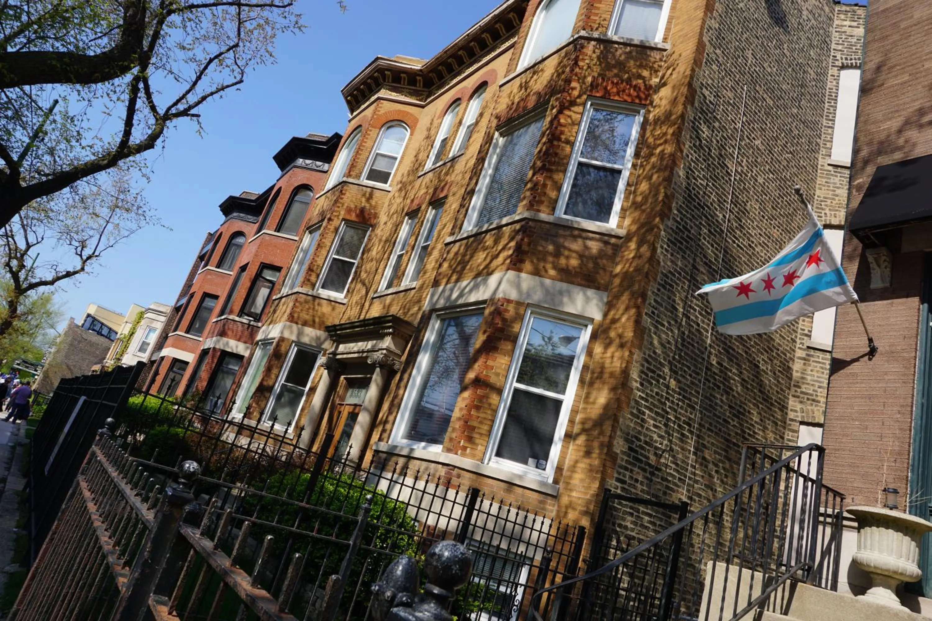 Property building in Wrigley Hostel - Chicago
