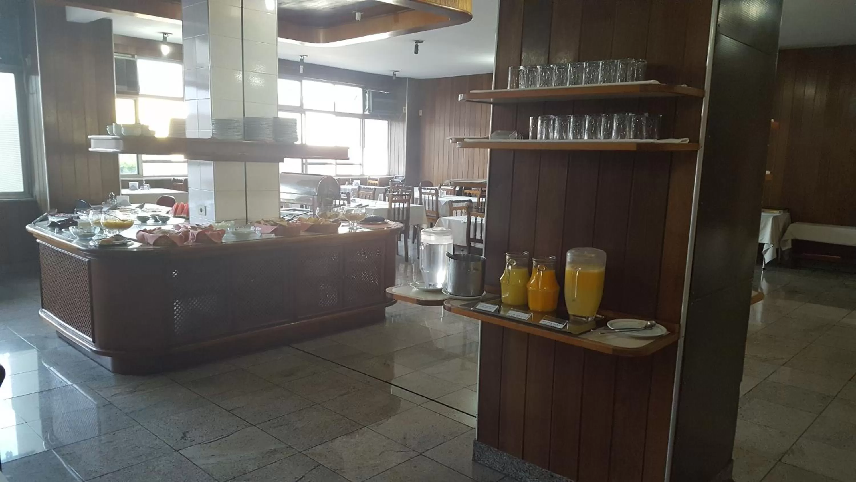 Restaurant/places to eat in Fenícia Palace Hotel