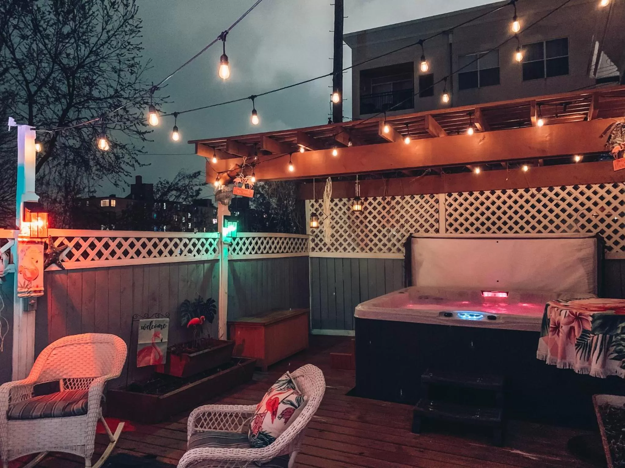 Hot Tub in 300 Clifton