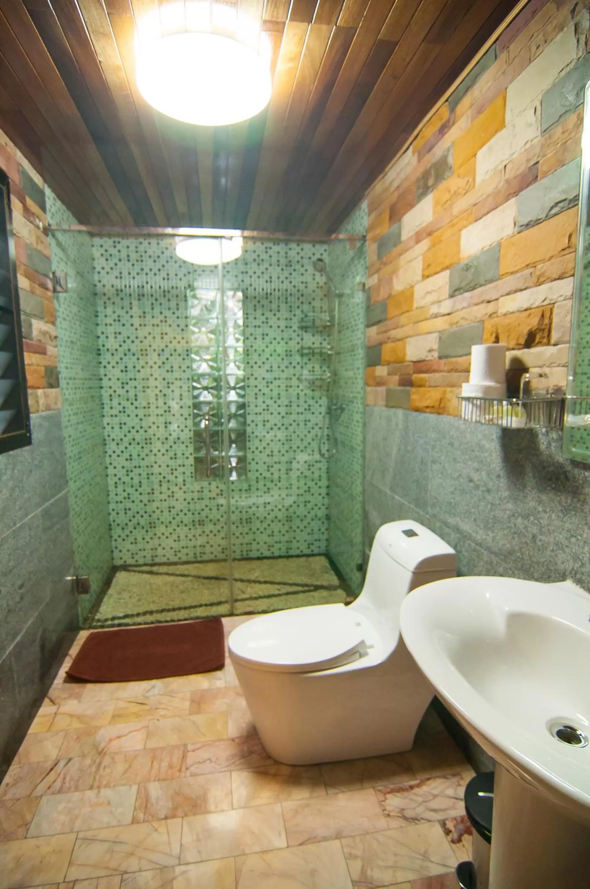 Bathroom in Khao Sok Las Orquideas Resort