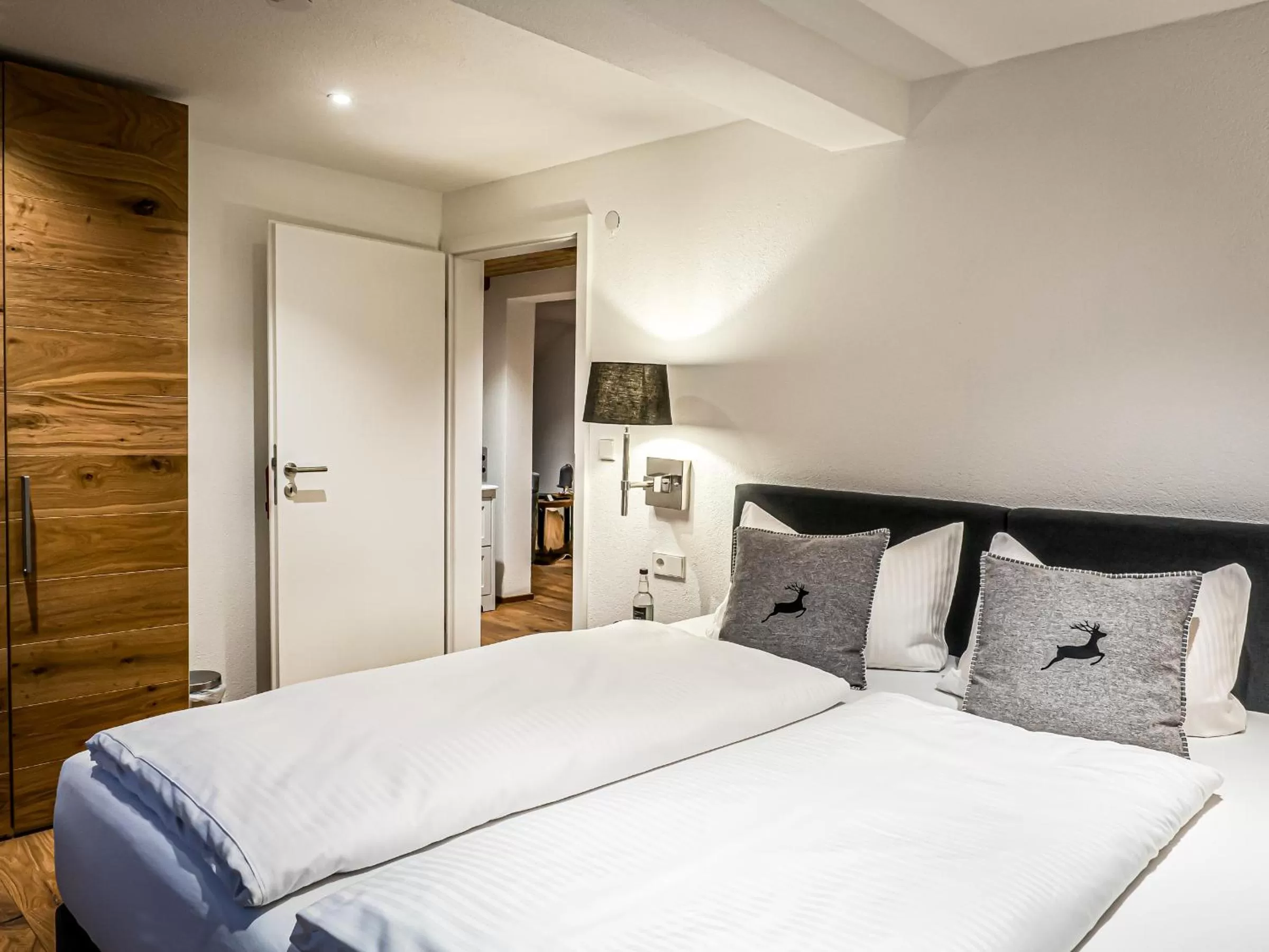 Bedroom, Bed in Mäsers Allgäuherz