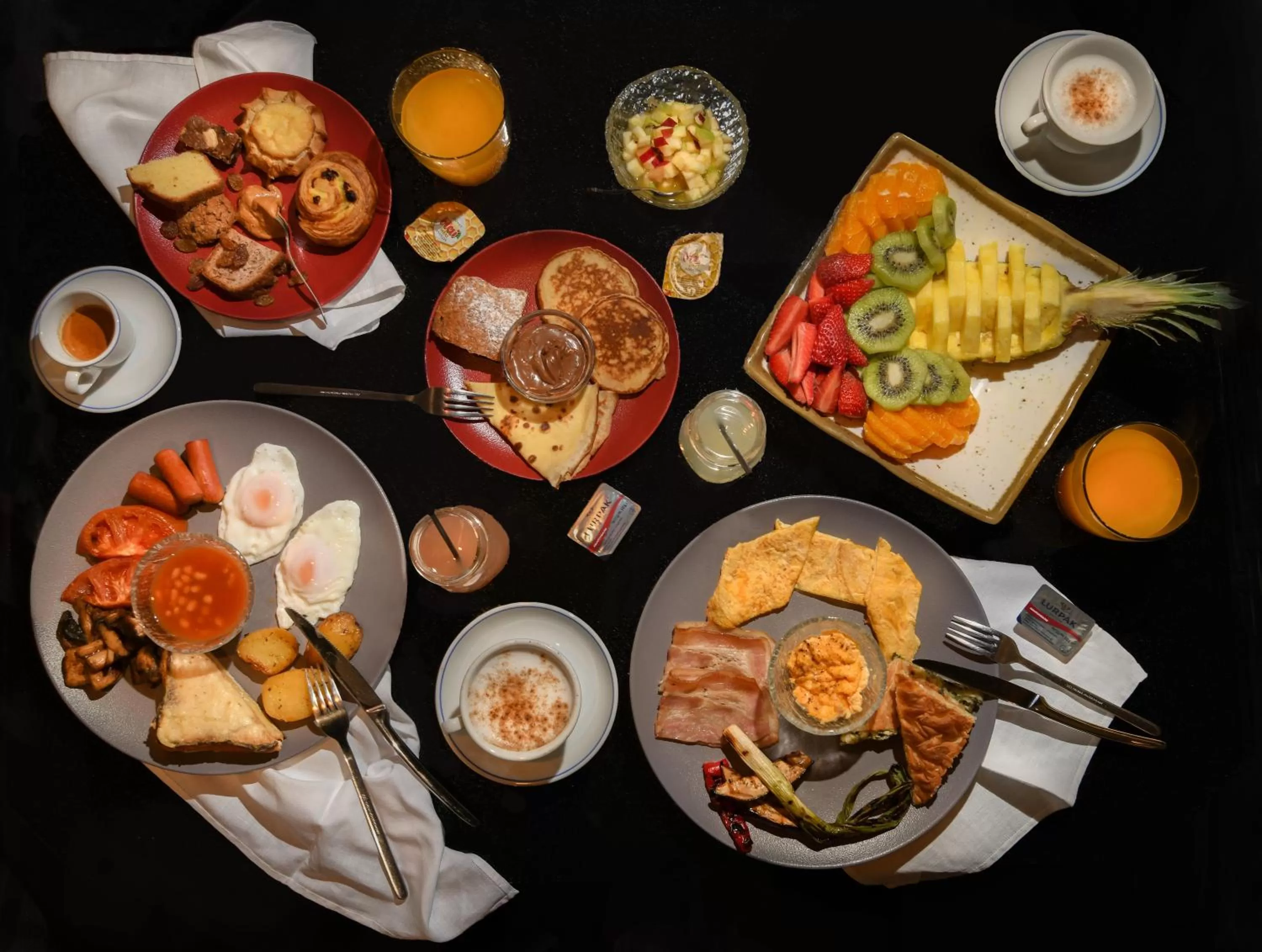 Breakfast in Phoenix Hotel