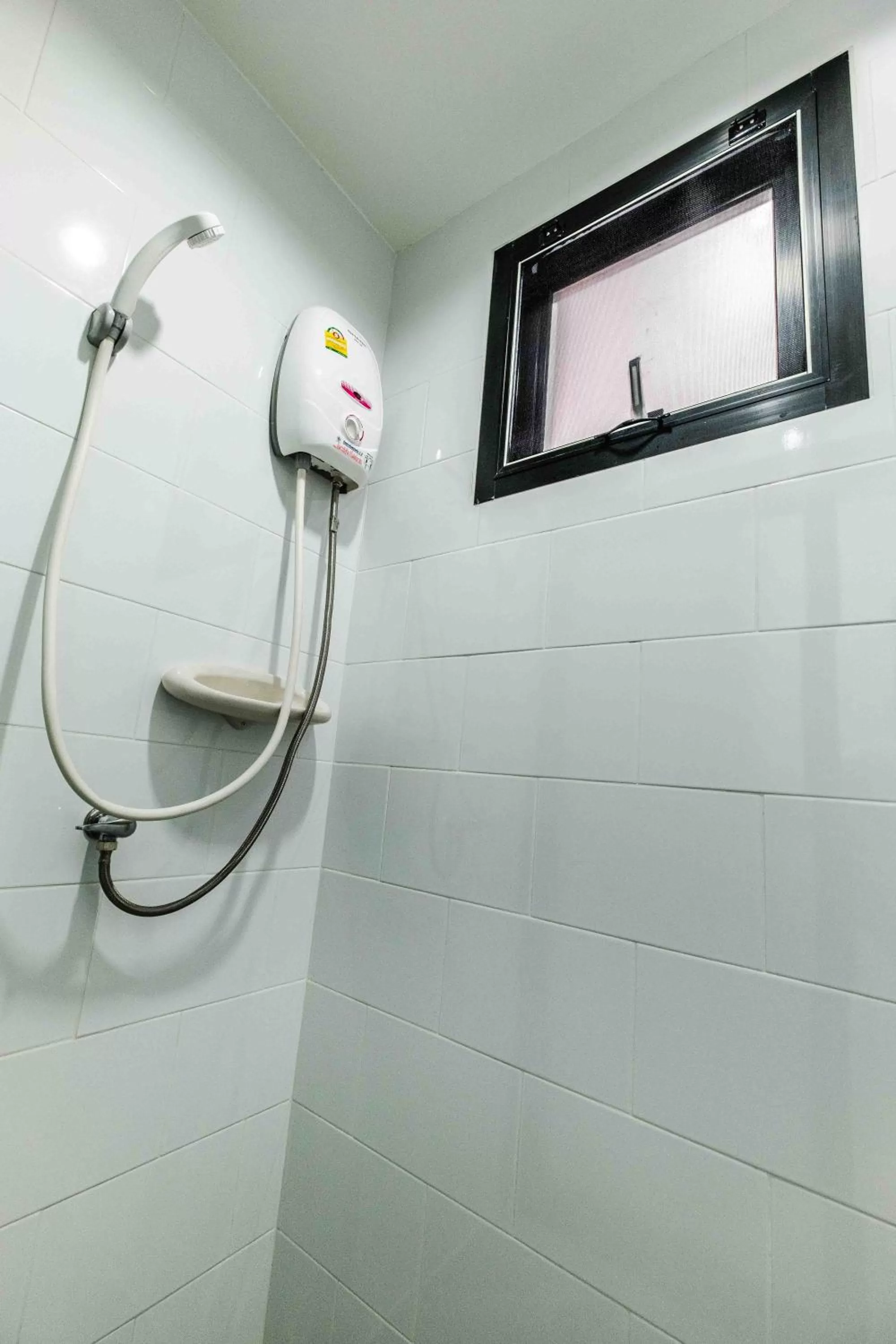 Shower in Don Muang Hotel