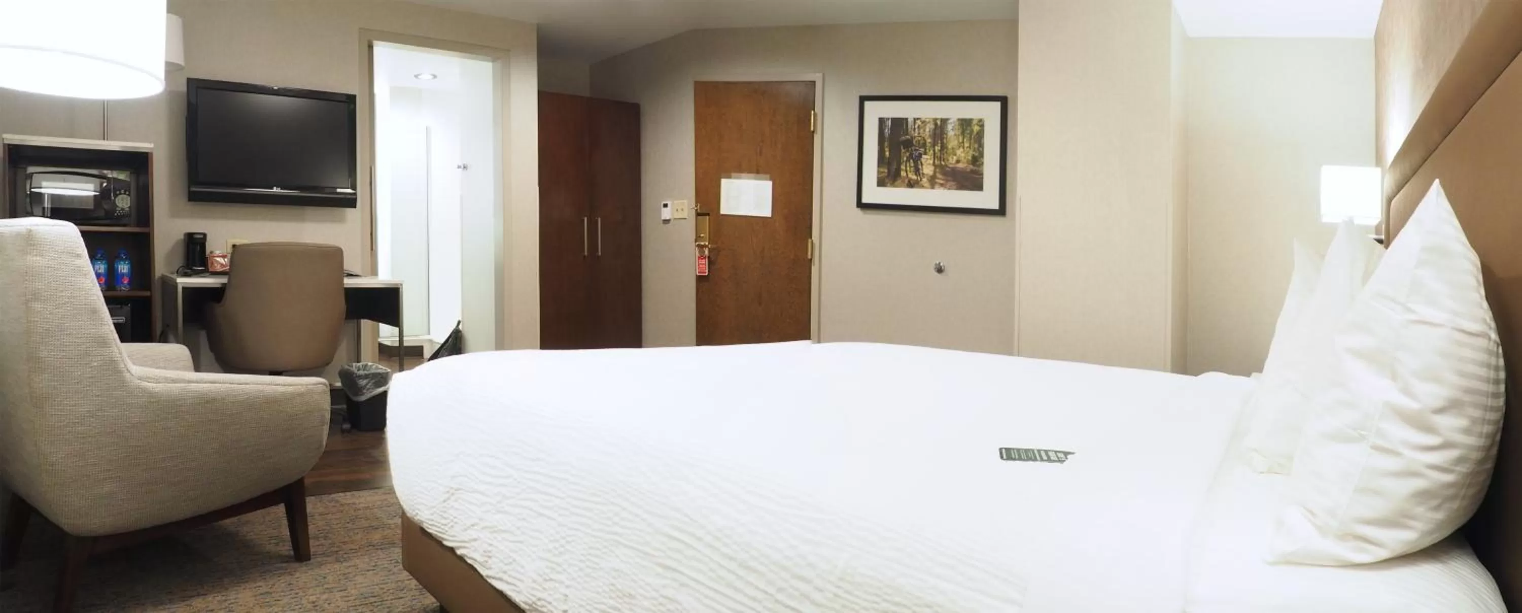 Photo of the whole room, Bed in Kahler Grand Hotel