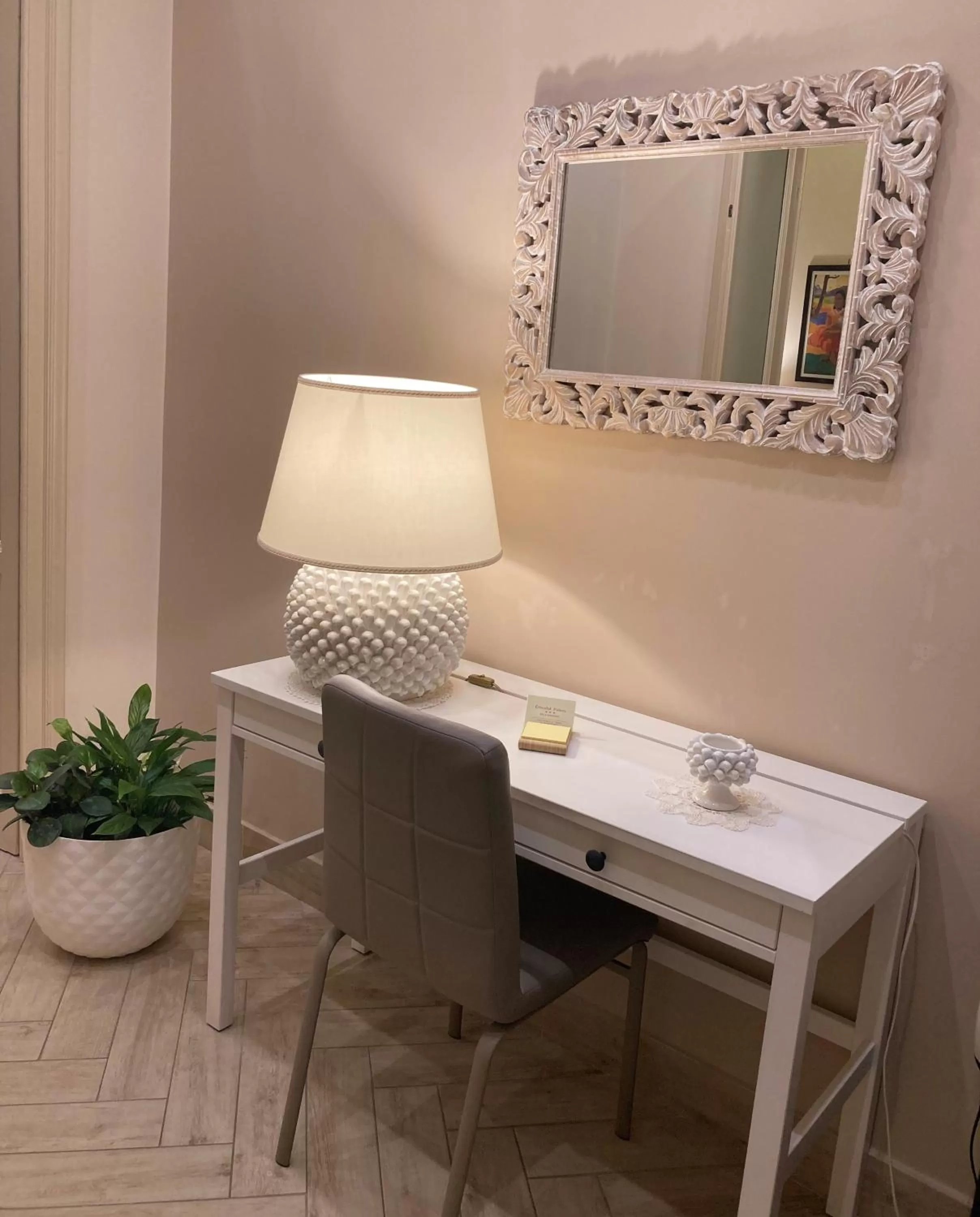 Decorative detail in B&B Oriental Palace