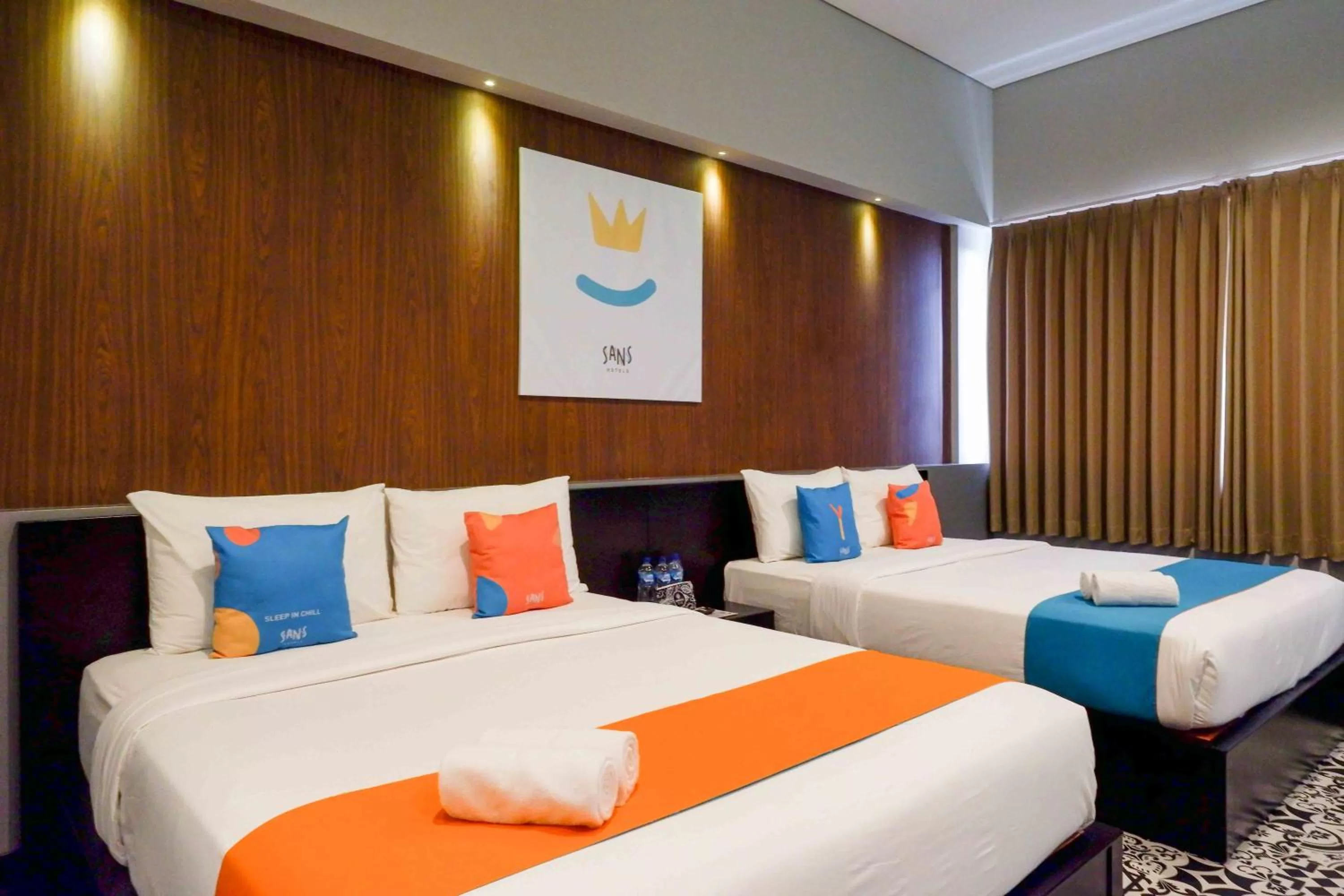 Bedroom, Bed in Sans Hotel Empress Simpang Lima