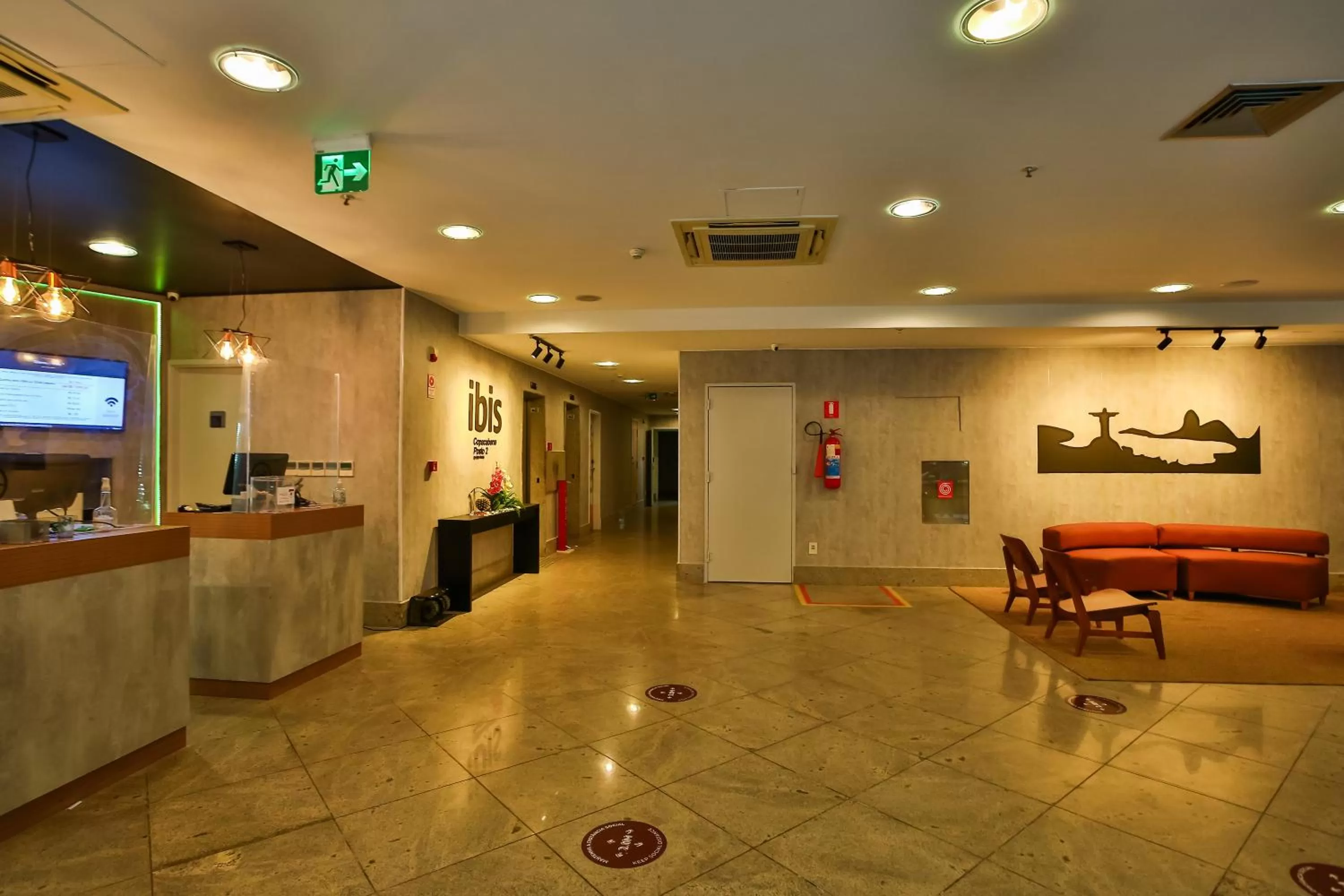 Lobby or reception in ibis Copacabana Posto 2