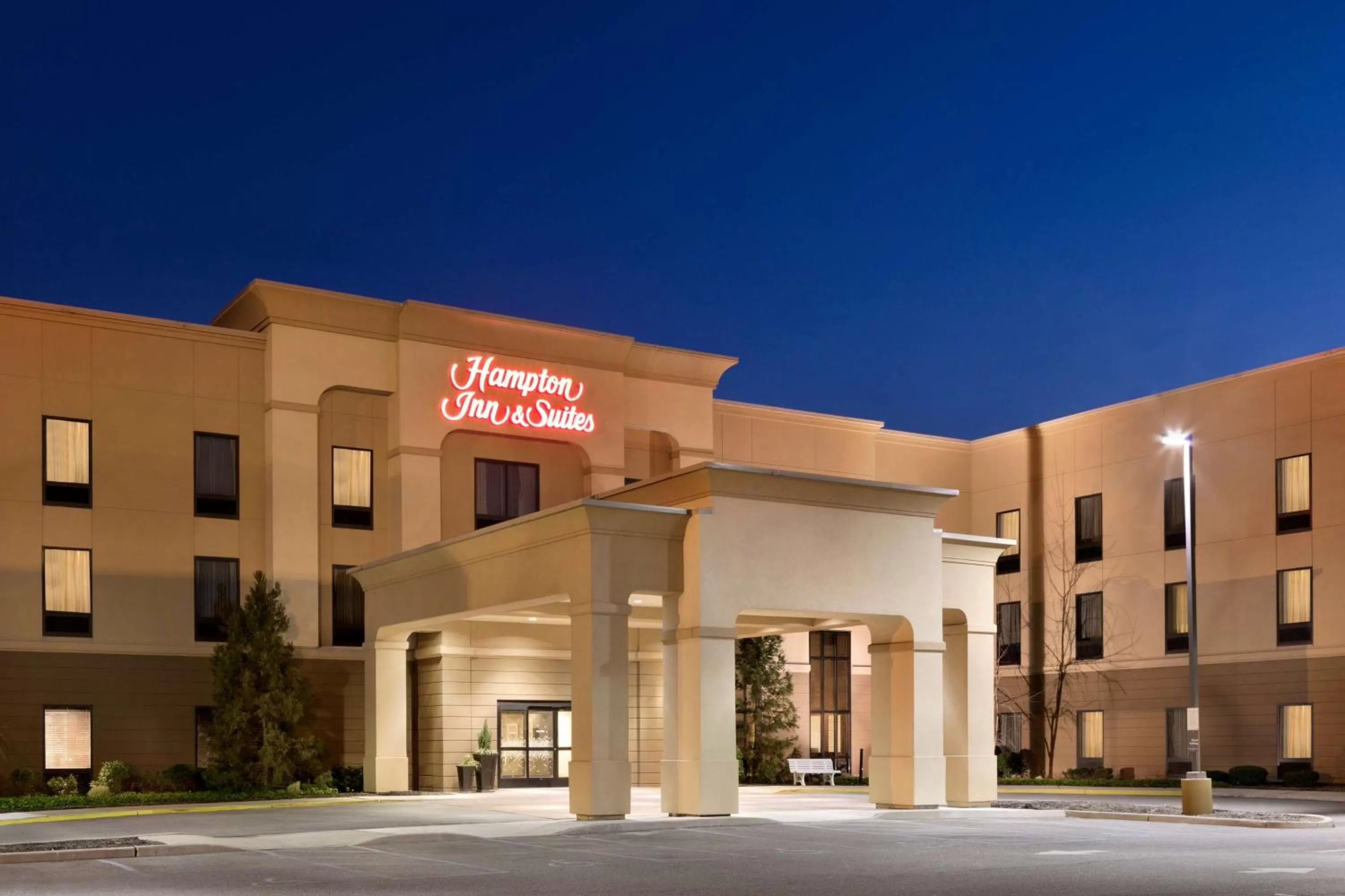 Property building in Hampton Inn & Suites Mahwah