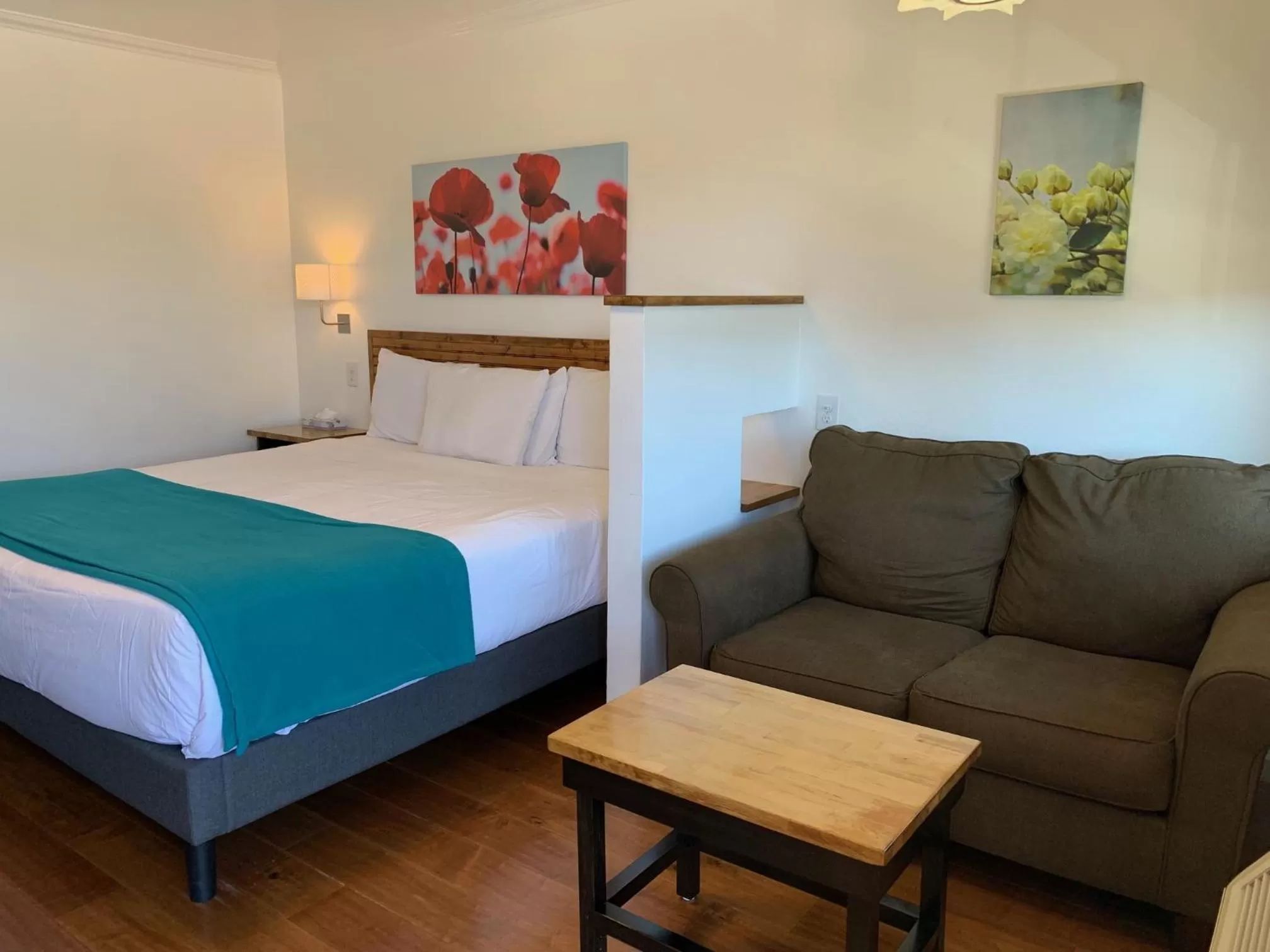 Bed in Sandyland Reef Inn