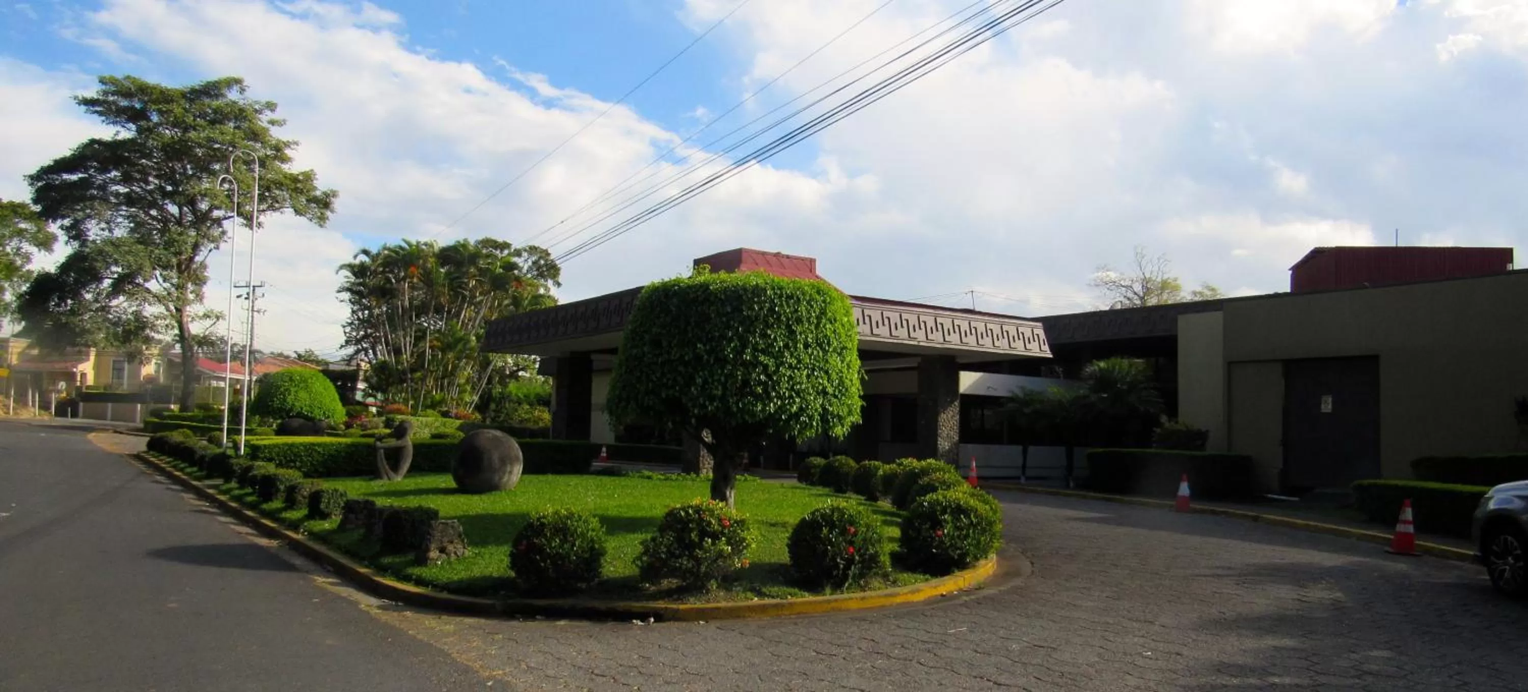 Restaurant/places to eat in Cariari Bed & Breakfast