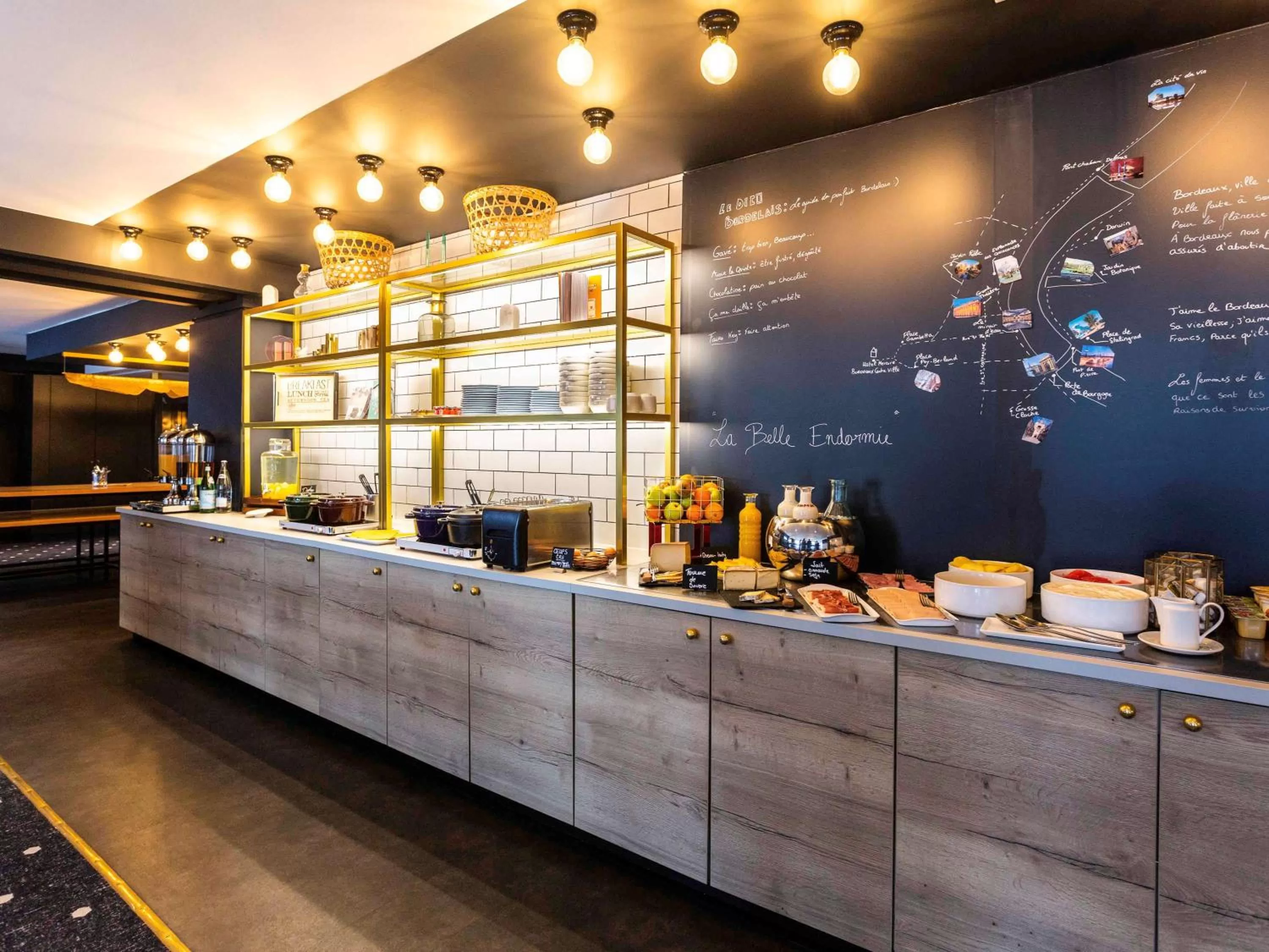 Restaurant/places to eat in Mercure Bordeaux Centre Ville