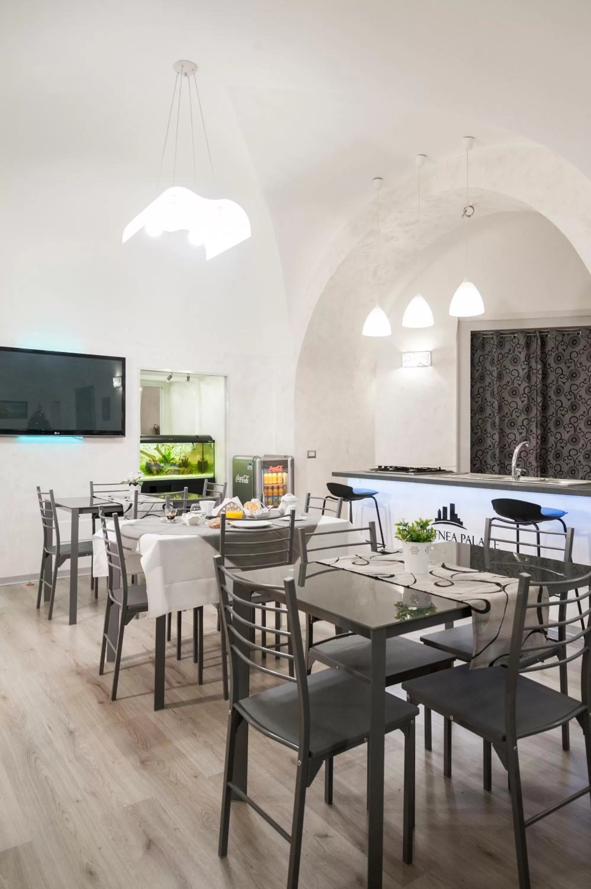 Communal lounge/ TV room in B&B Etnea Palace