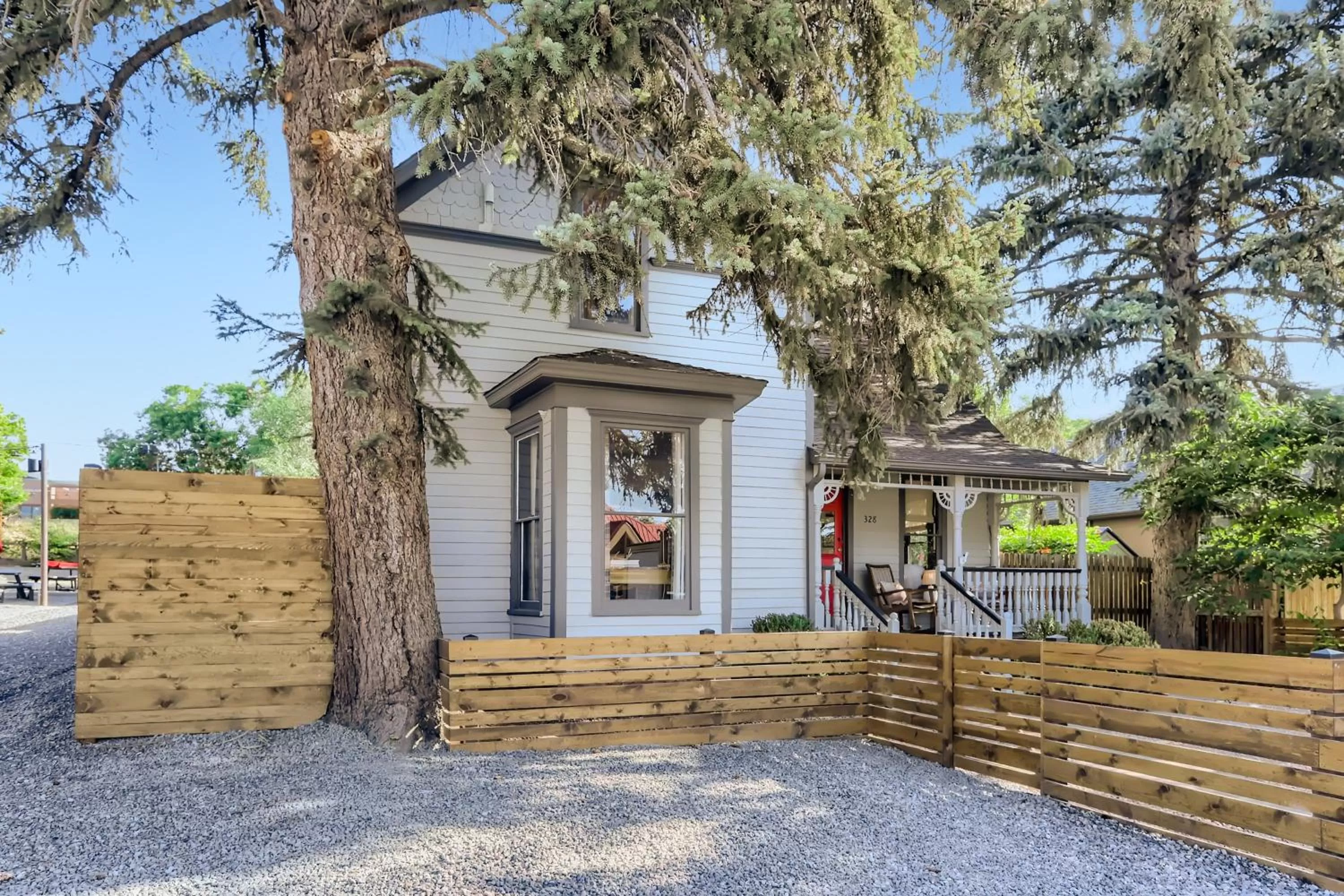 Property building in A-Lodge Lyons