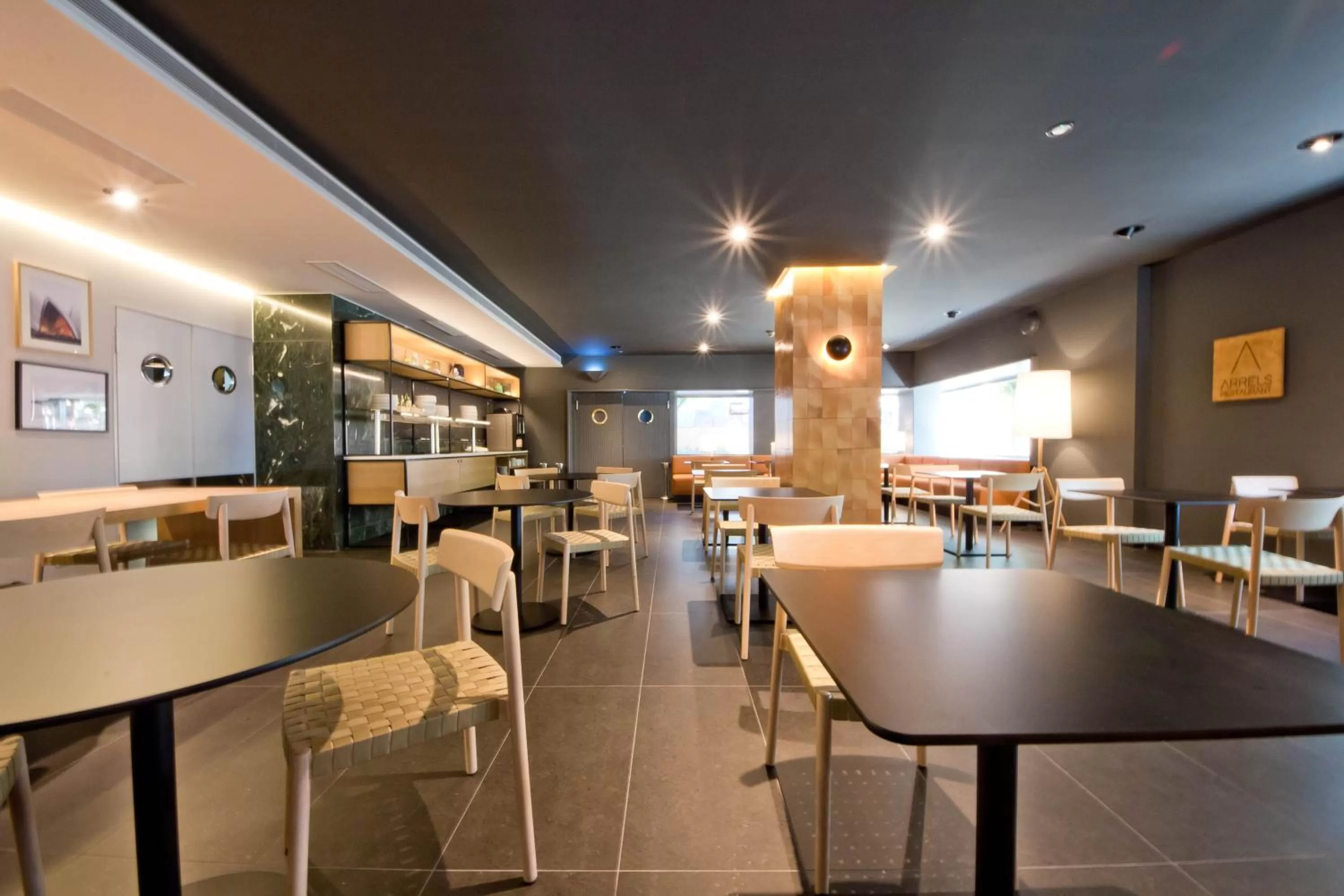 Restaurant/places to eat in Aparthotel Atenea Valles