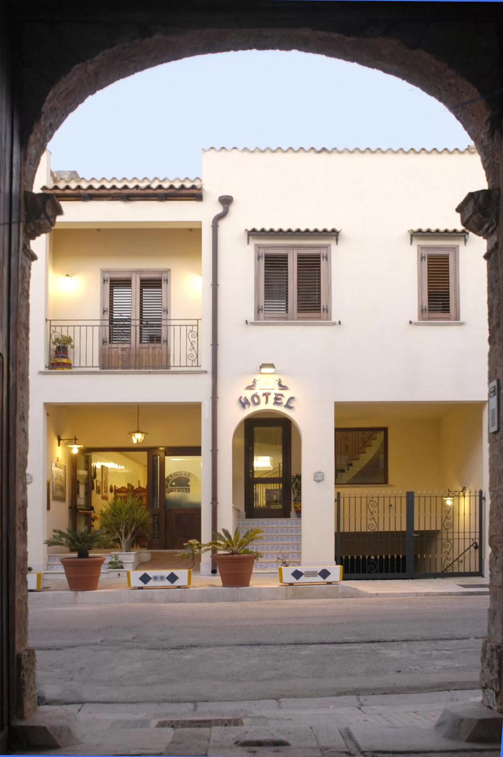 Facade/entrance in Al-Tair