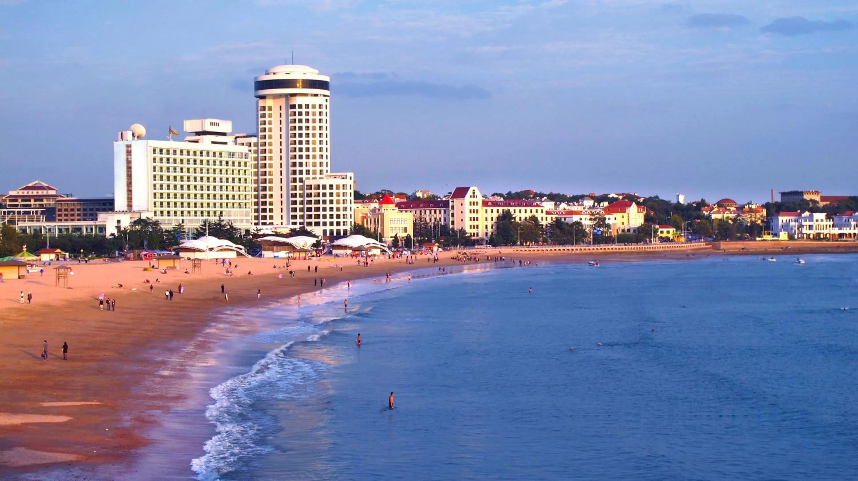 Facade/entrance in Huiquan Dynasty Hotel Qingdao
