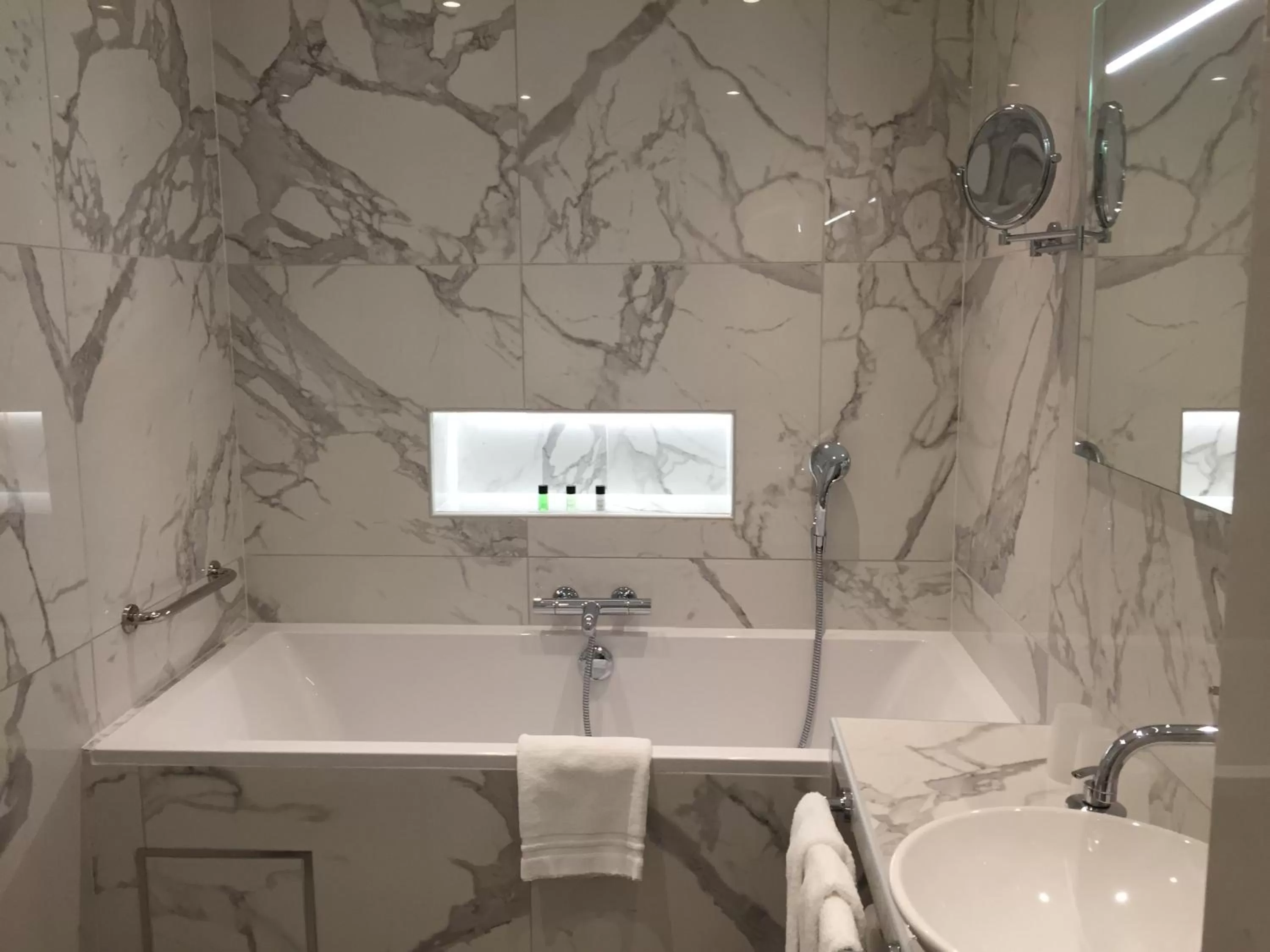 Bathroom in Shelter-rooms