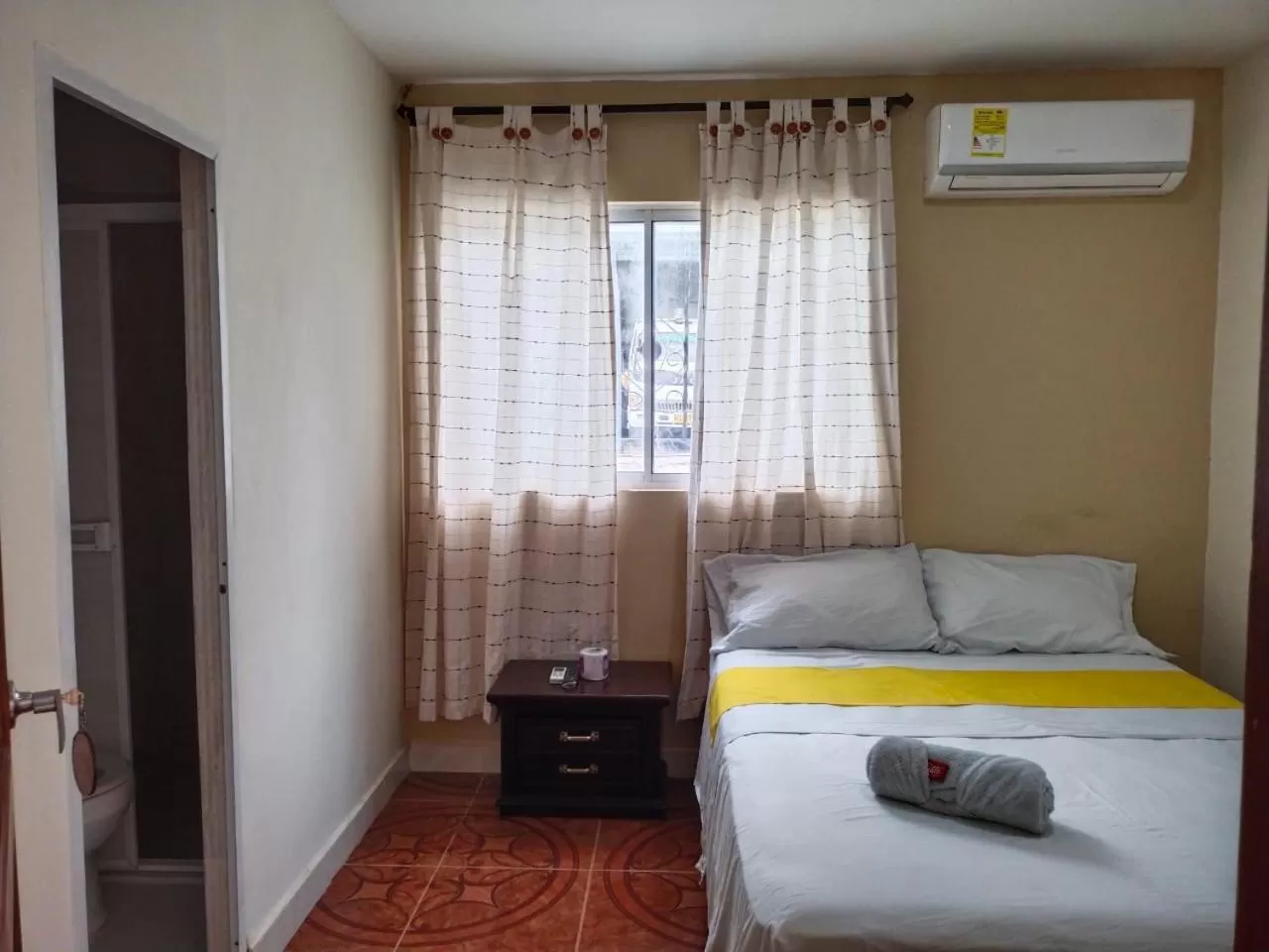 Bed in Hotel The Dolphin