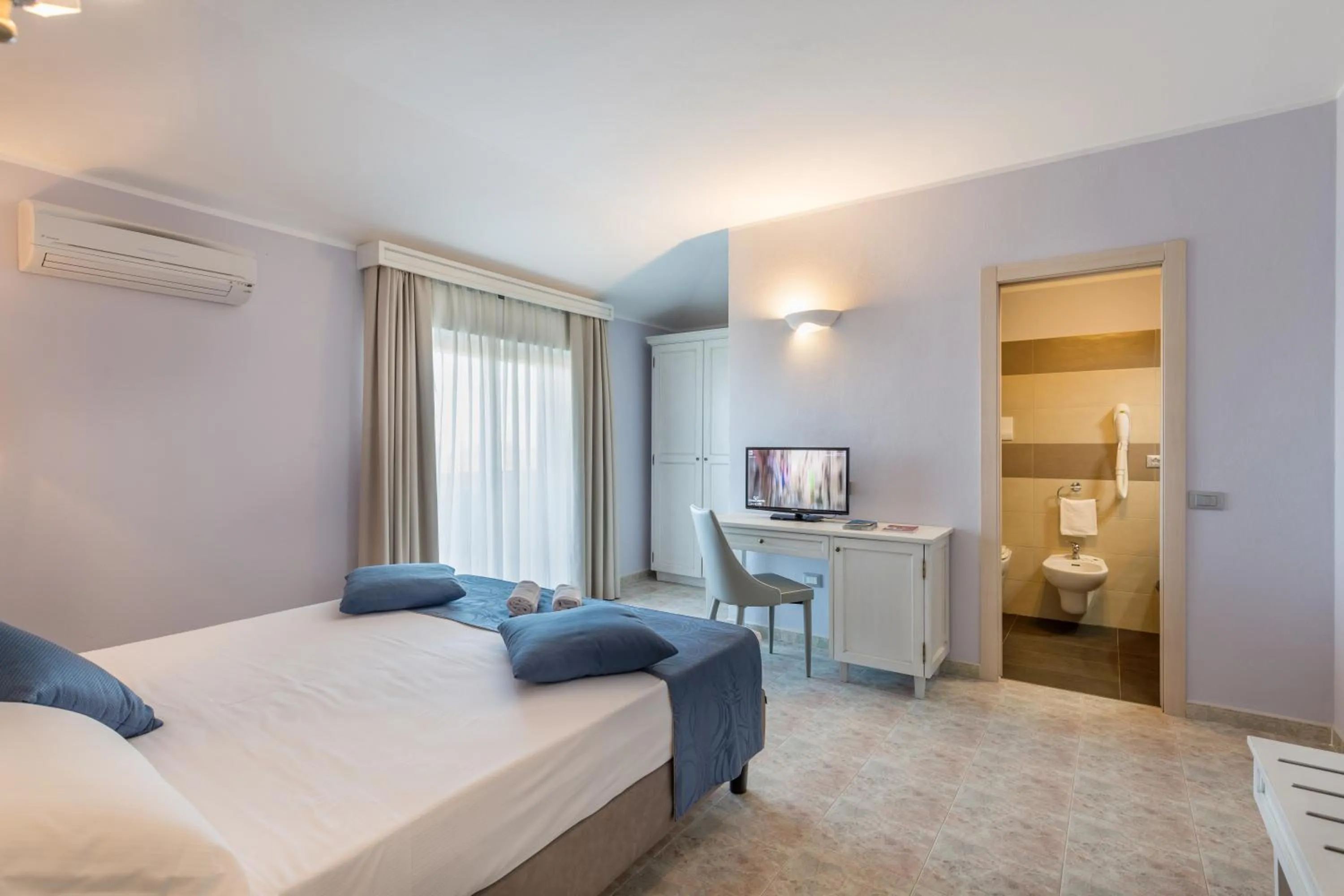 Decorative detail, Bed in Hotel Rosa dei Venti