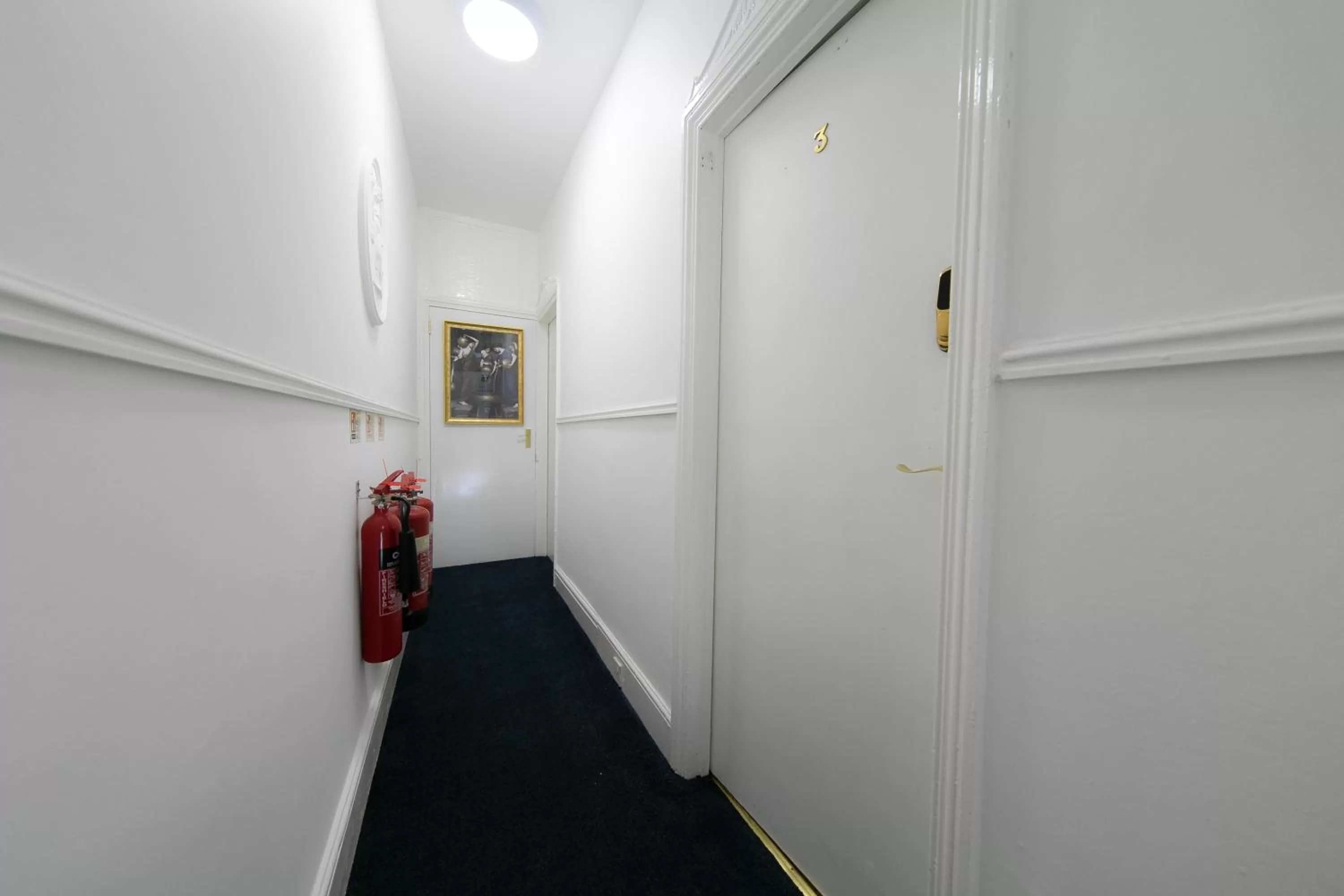Bathroom in The New Apollo Hotel
