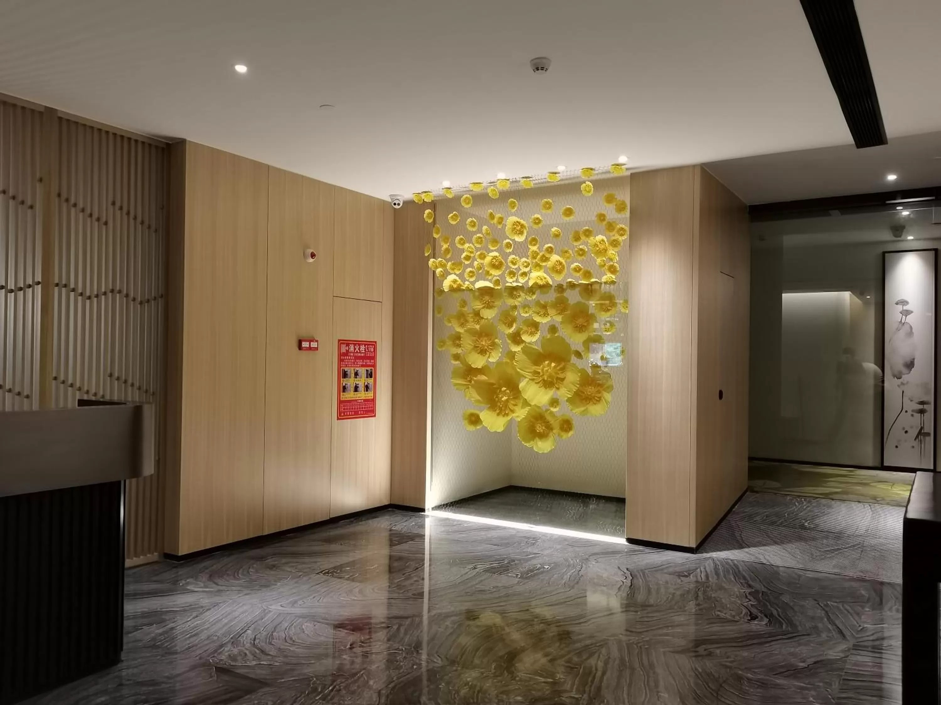 elevator in Paco Hotel BeiJing Road Metro Guangzhou