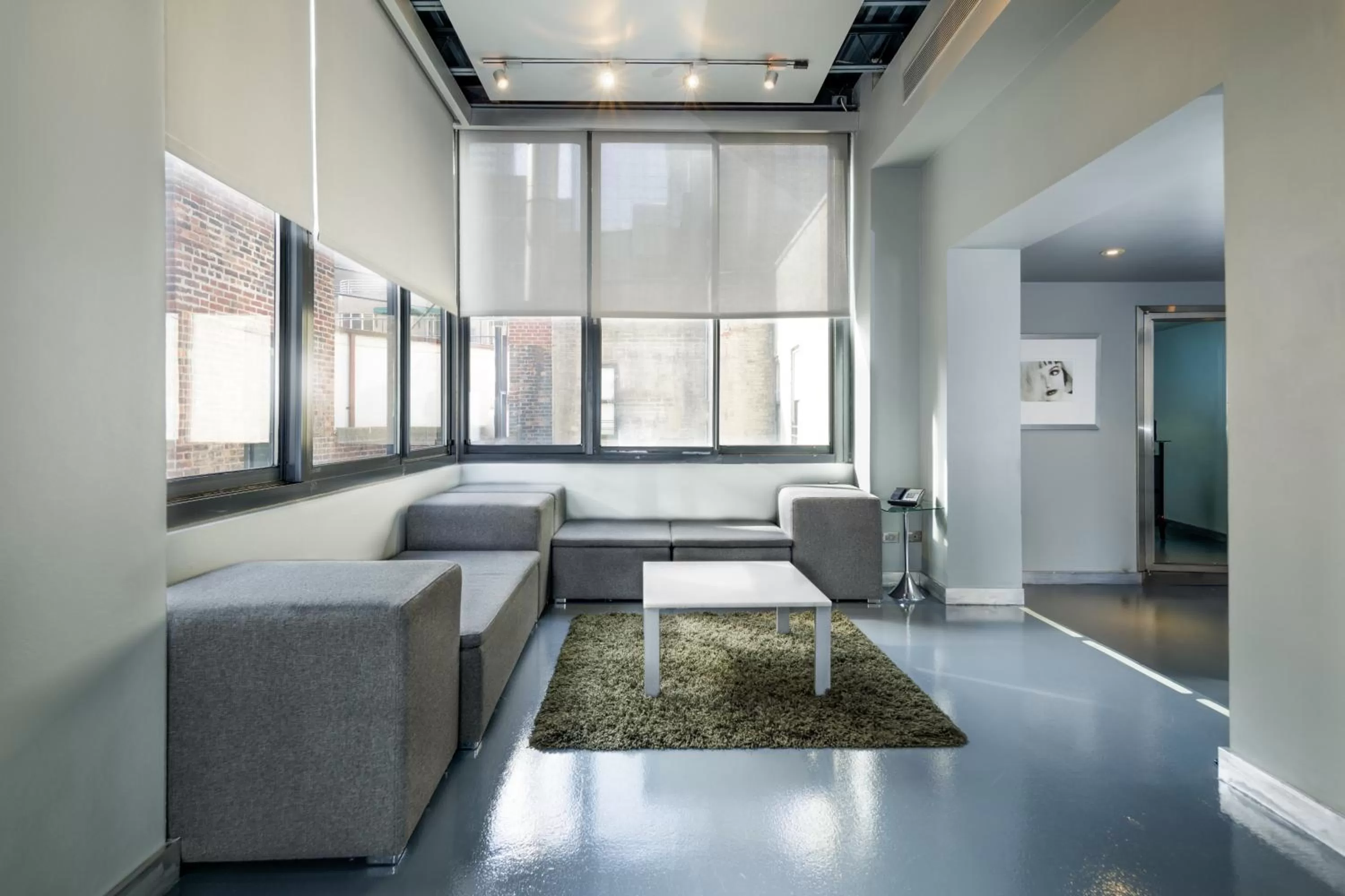 TV and multimedia in Shoreham Hotel