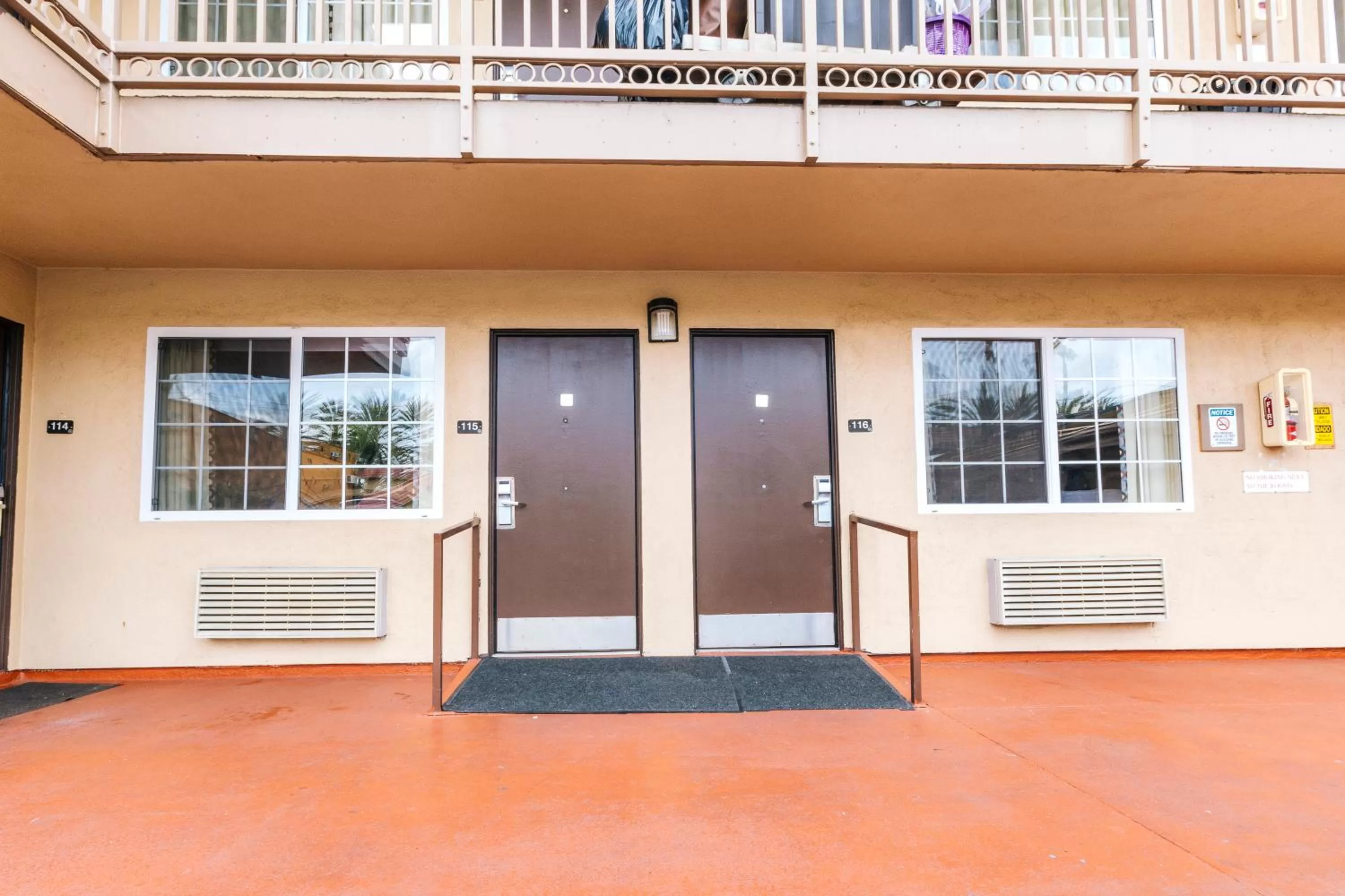 Facade/entrance in Anaheim Discovery Inn and Suites
