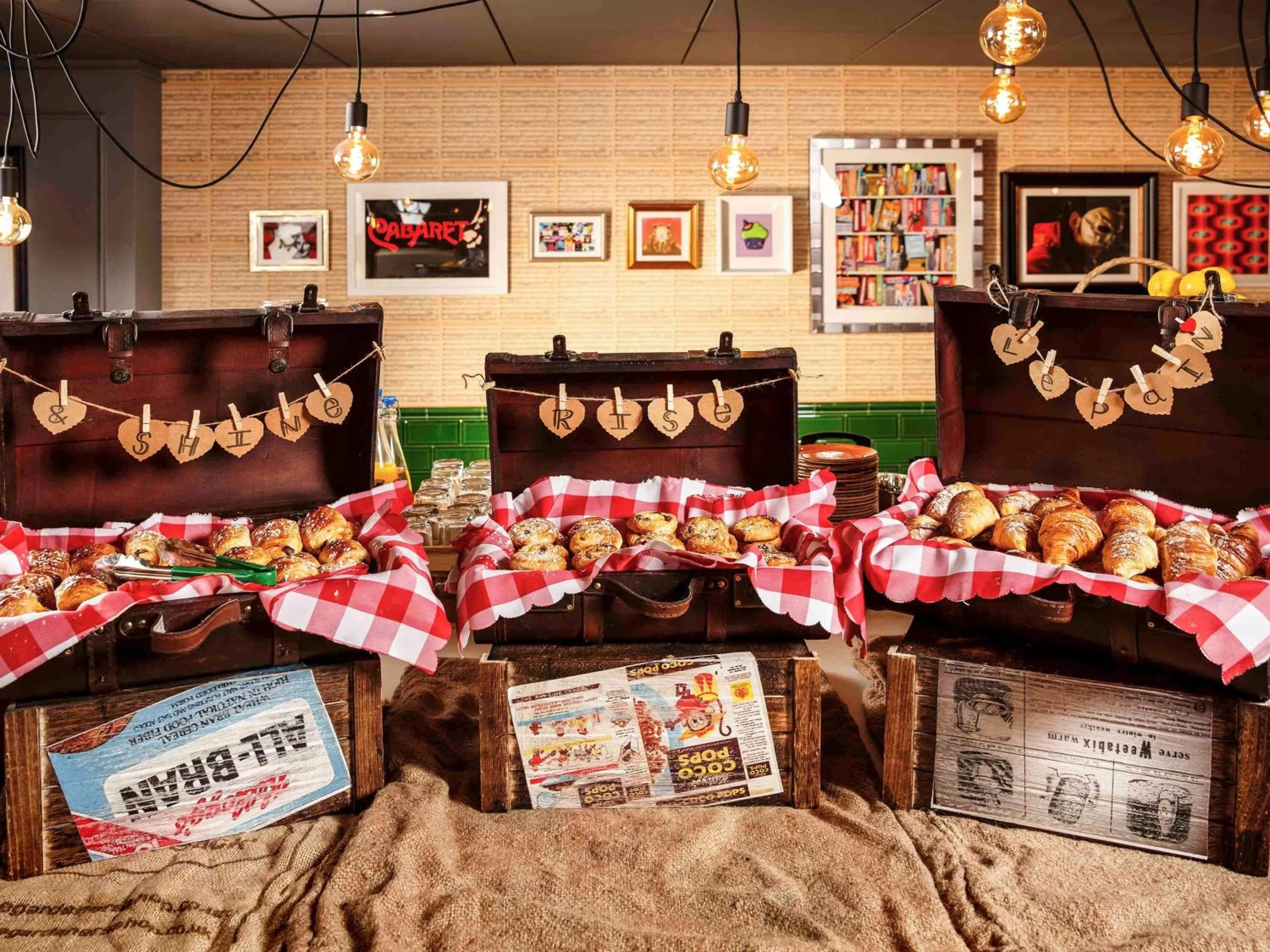 Restaurant/places to eat in ibis Styles London Southwark - near Borough Market