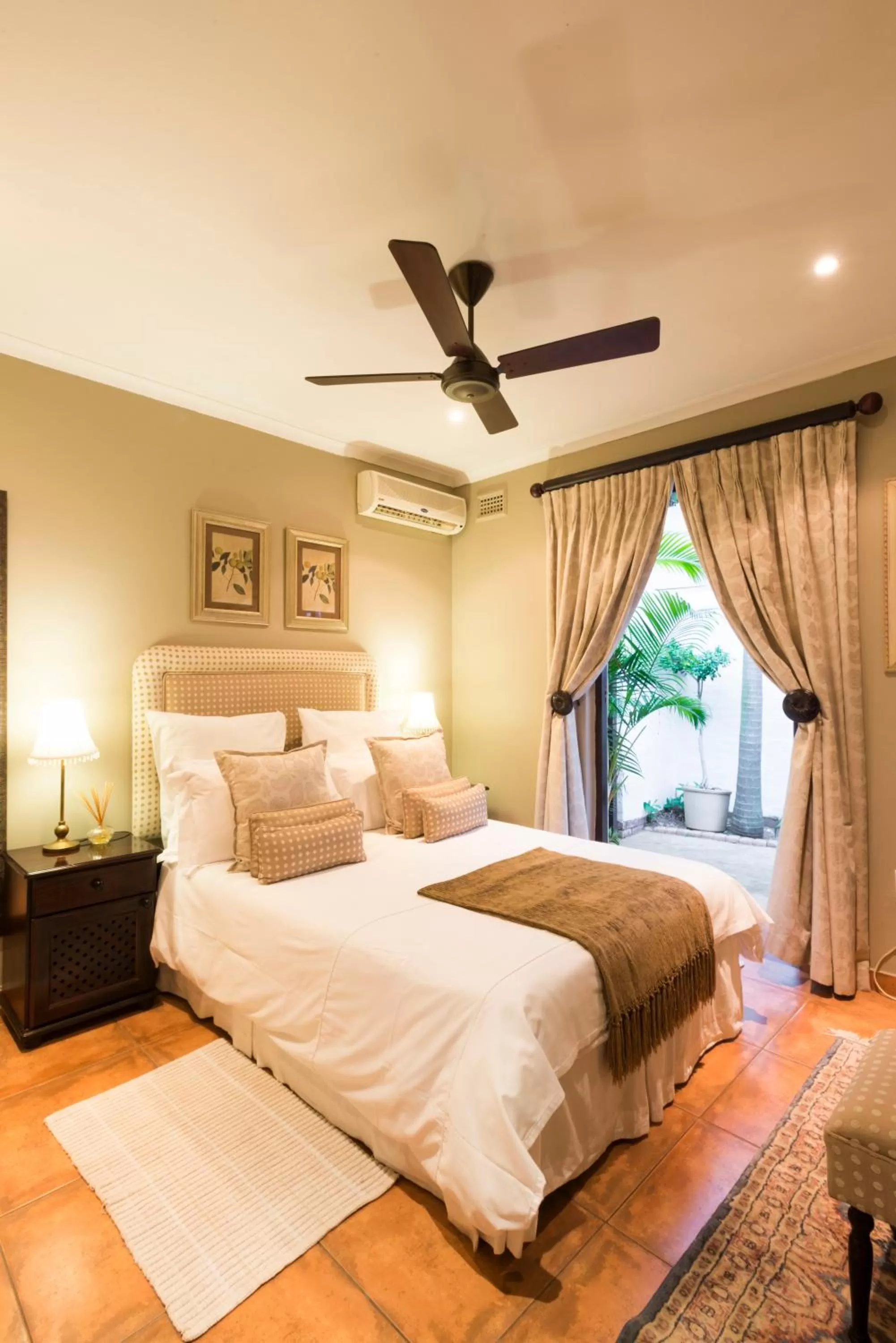 Bed in Five Burnham Guest House