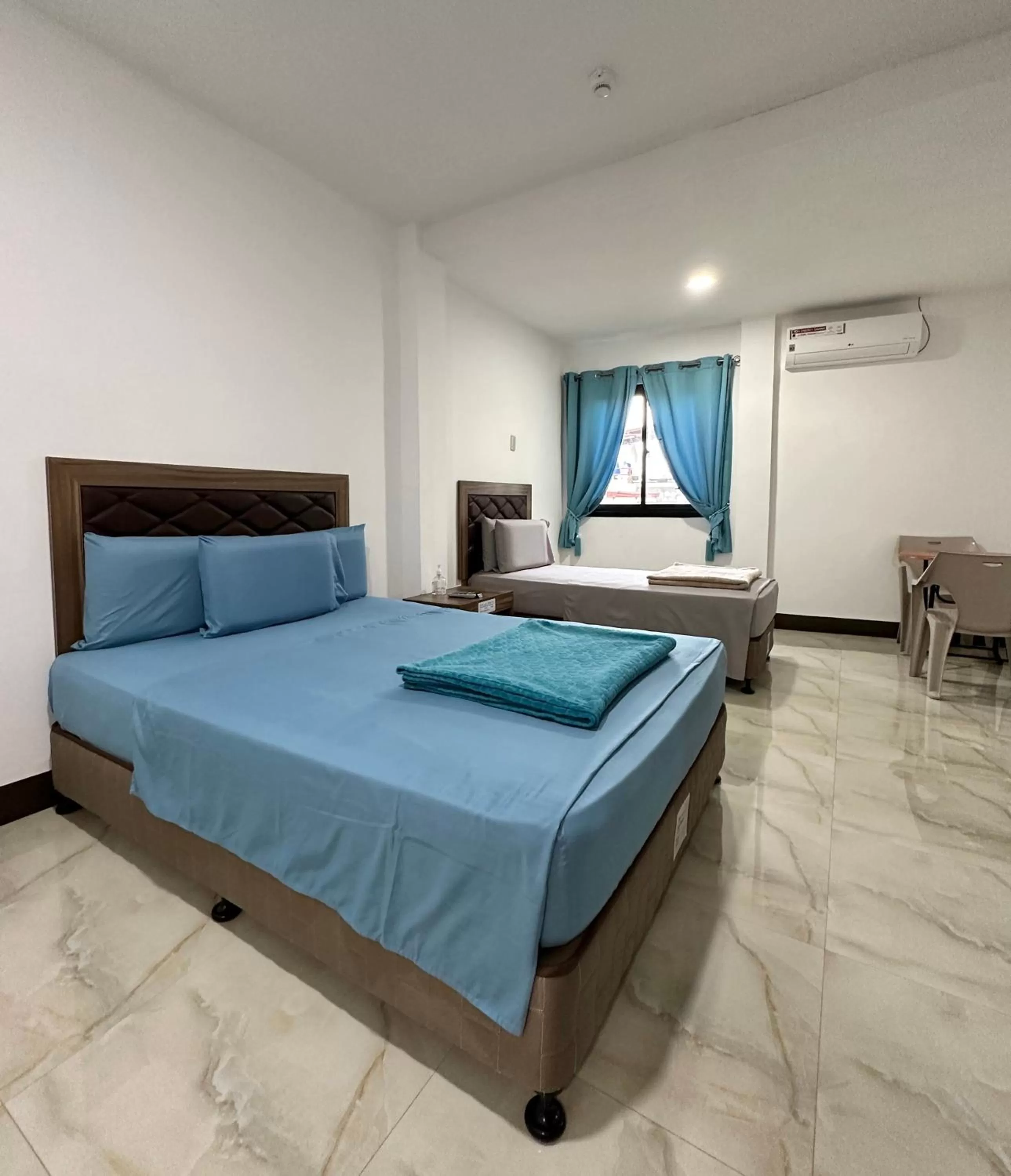 Bed in MGH Alona Resort