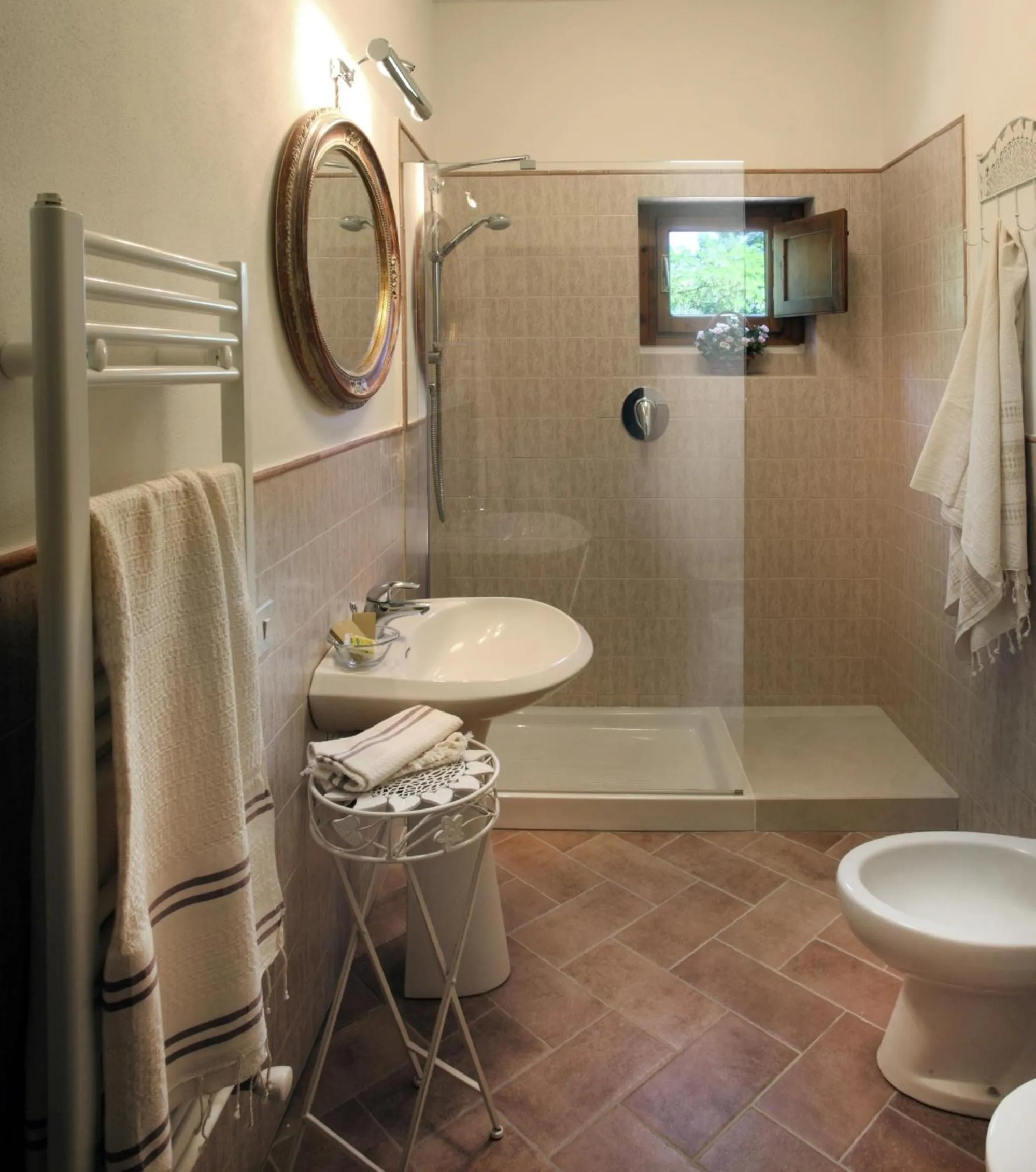 Shower in Borgo San Benedetto