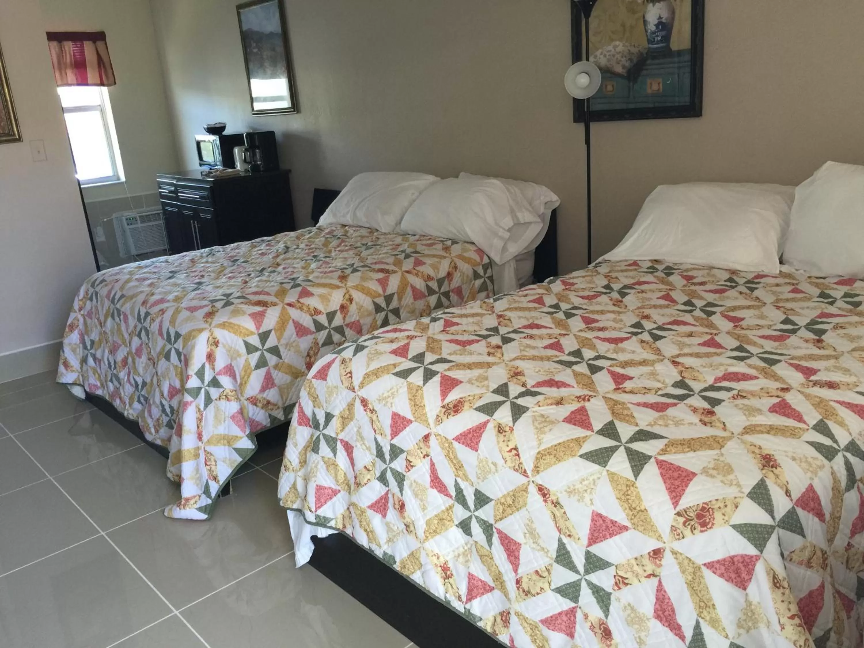 Bed, Room Photo in Pelican By The Sea