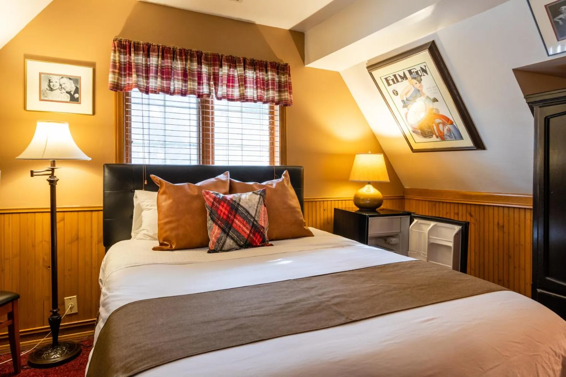 Saddleback Inn at Lake Arrowhead