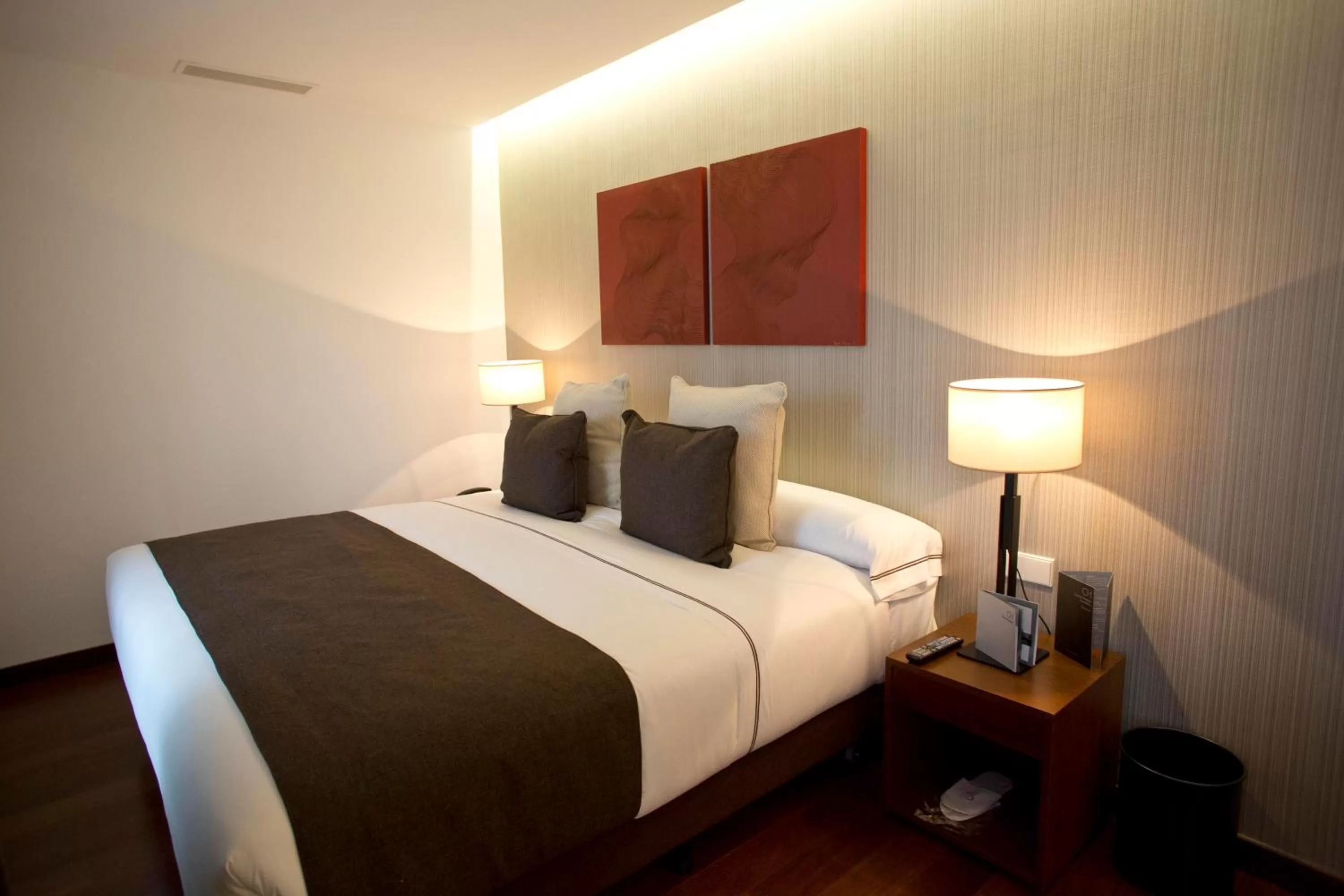 Bedroom, Bed in Hotel Carris Porto Ribeira