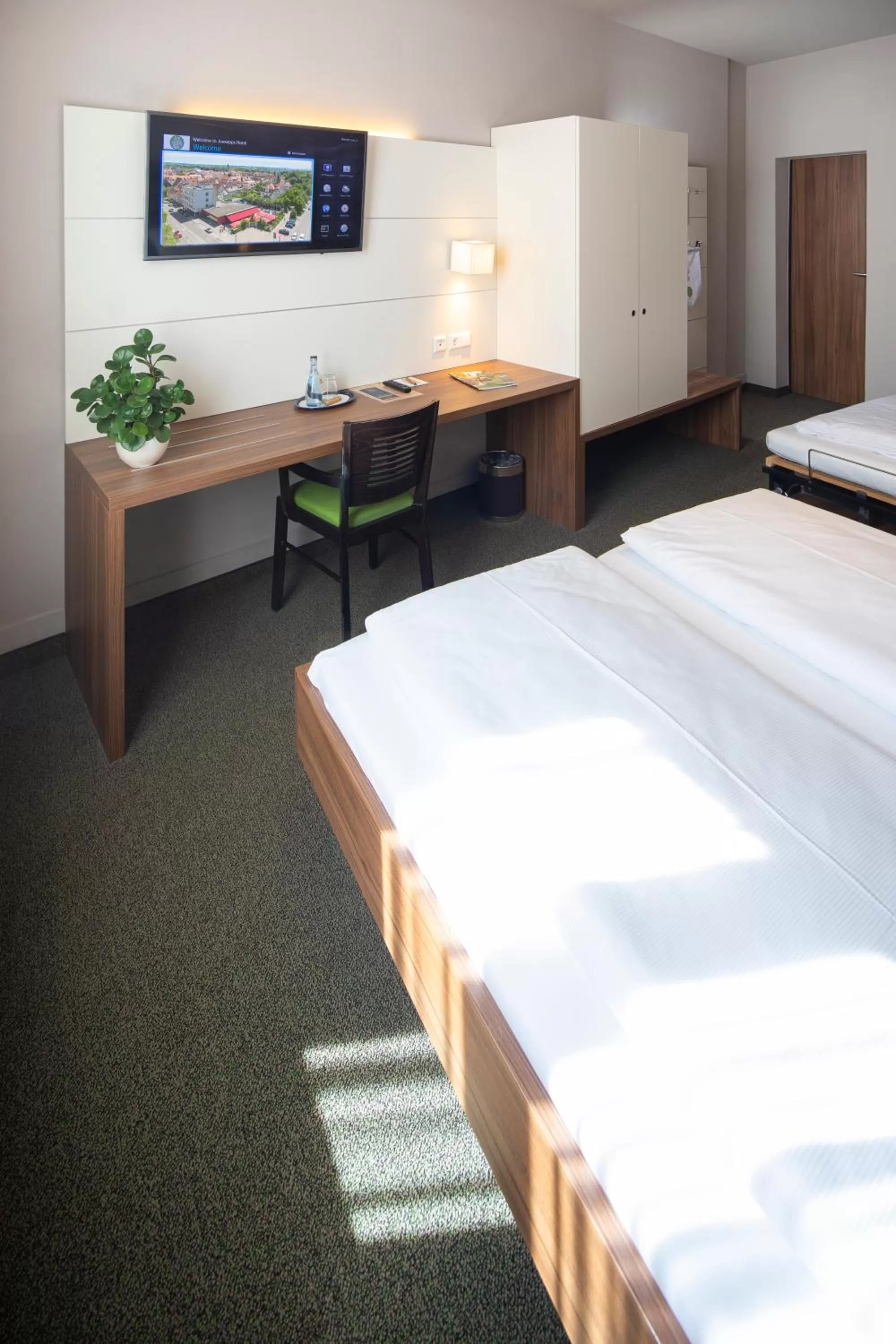 Bed in JOESEPP´S HOTEL am Schweizerberg