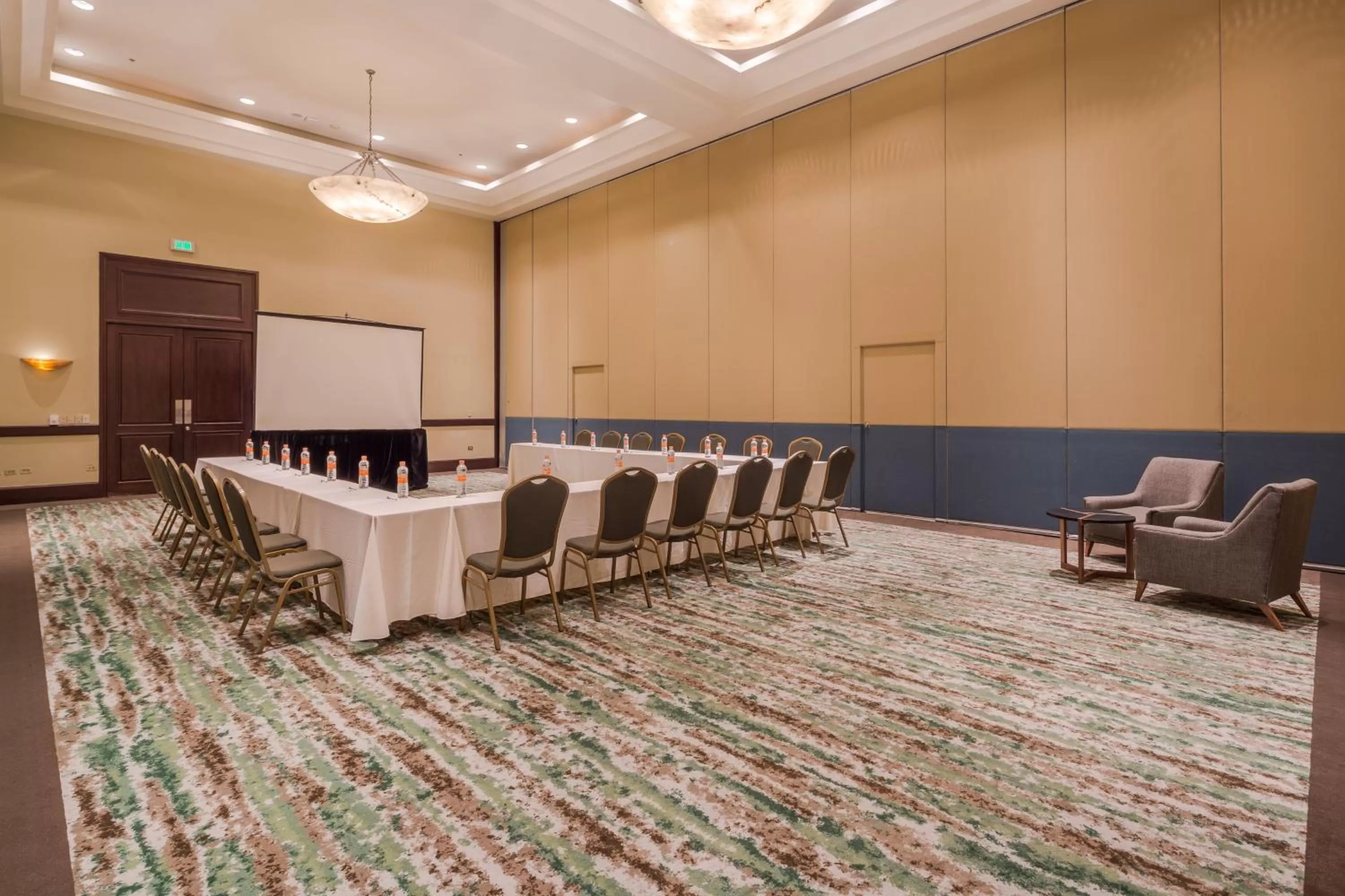 Meeting/conference room in Holiday Inn Monterrey Valle by IHG