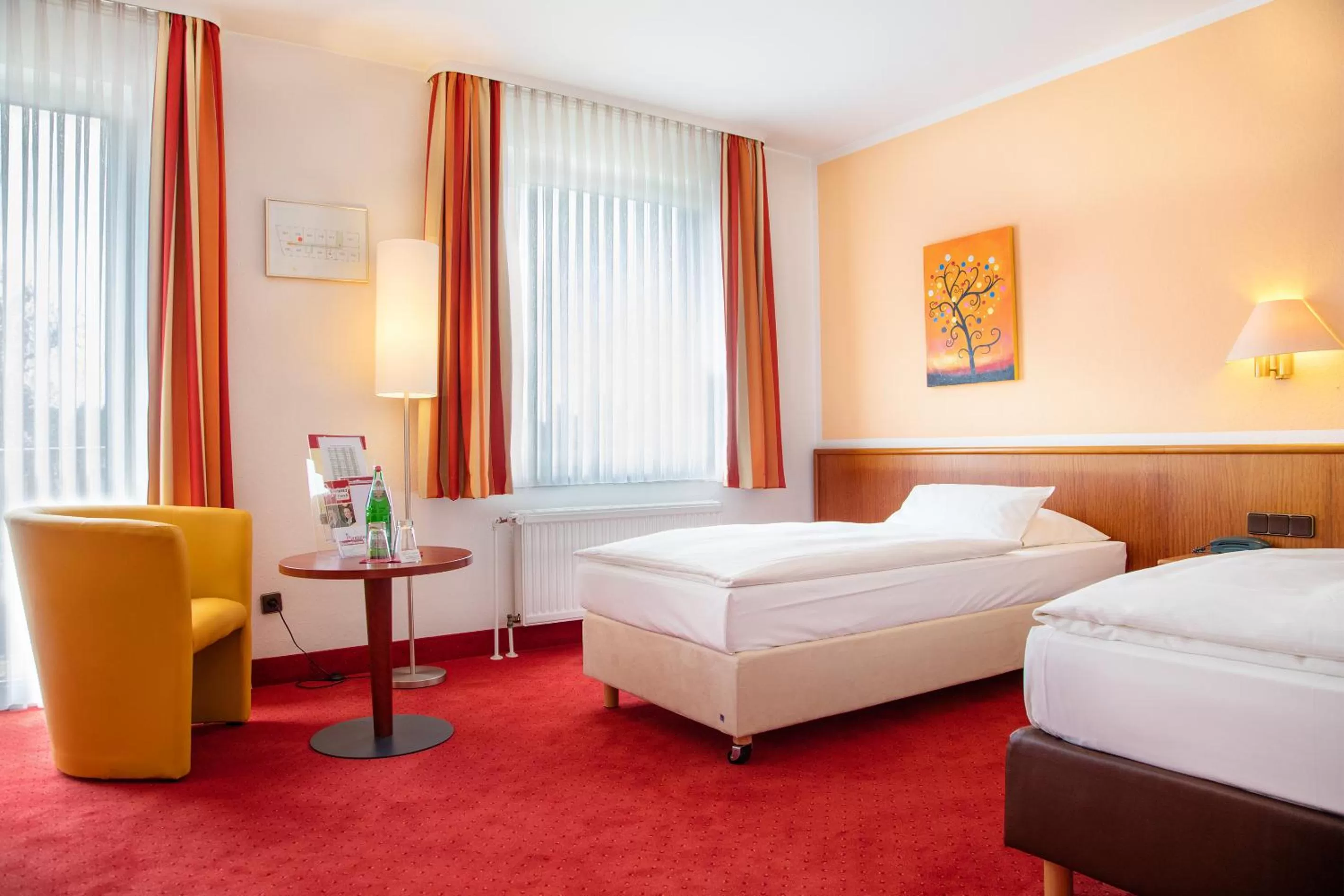 Photo of the whole room, Bed in Montana Hotel Mönchengladbach