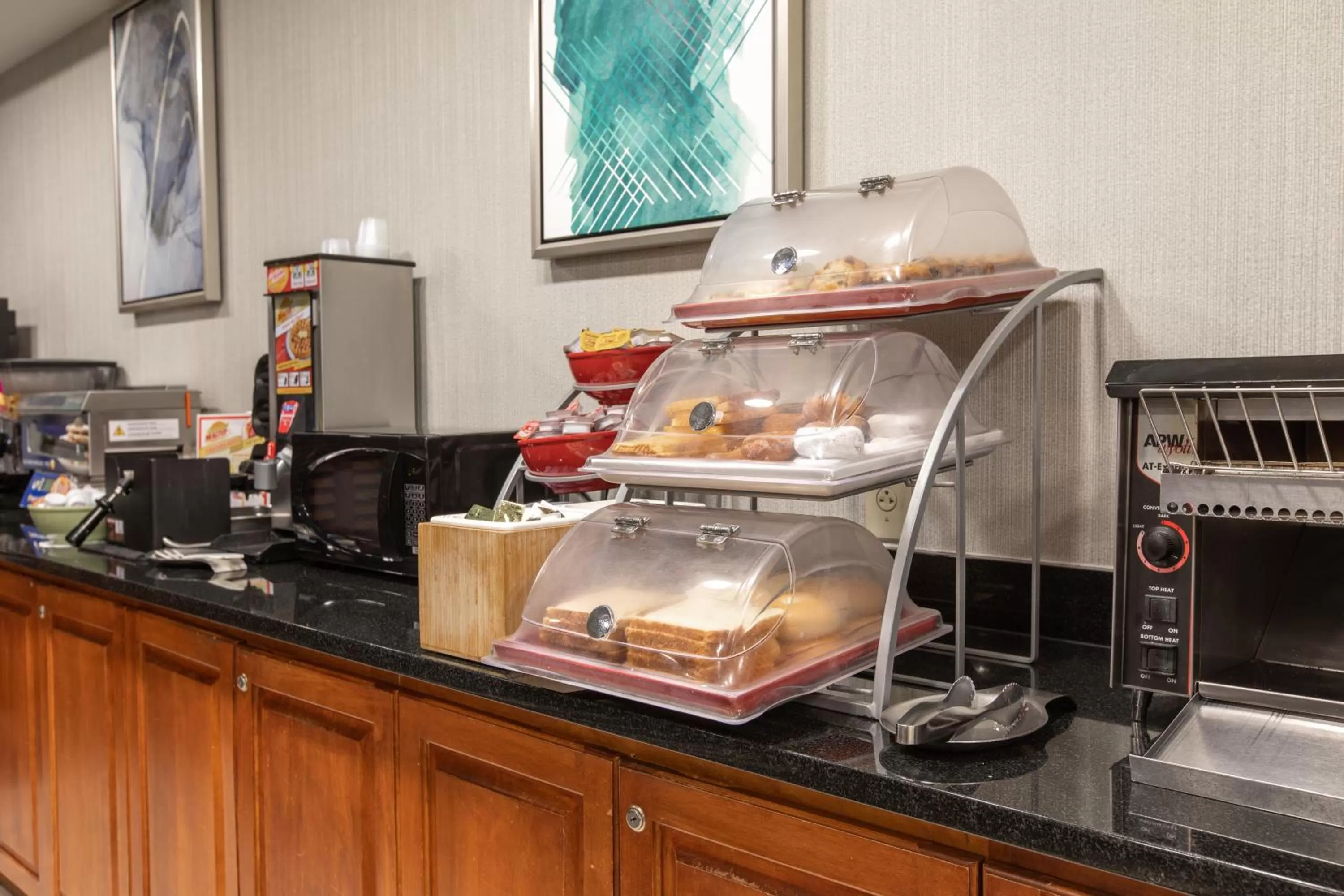 Breakfast in Wingate by Wyndham Charlotte Concord Mills/Speedway