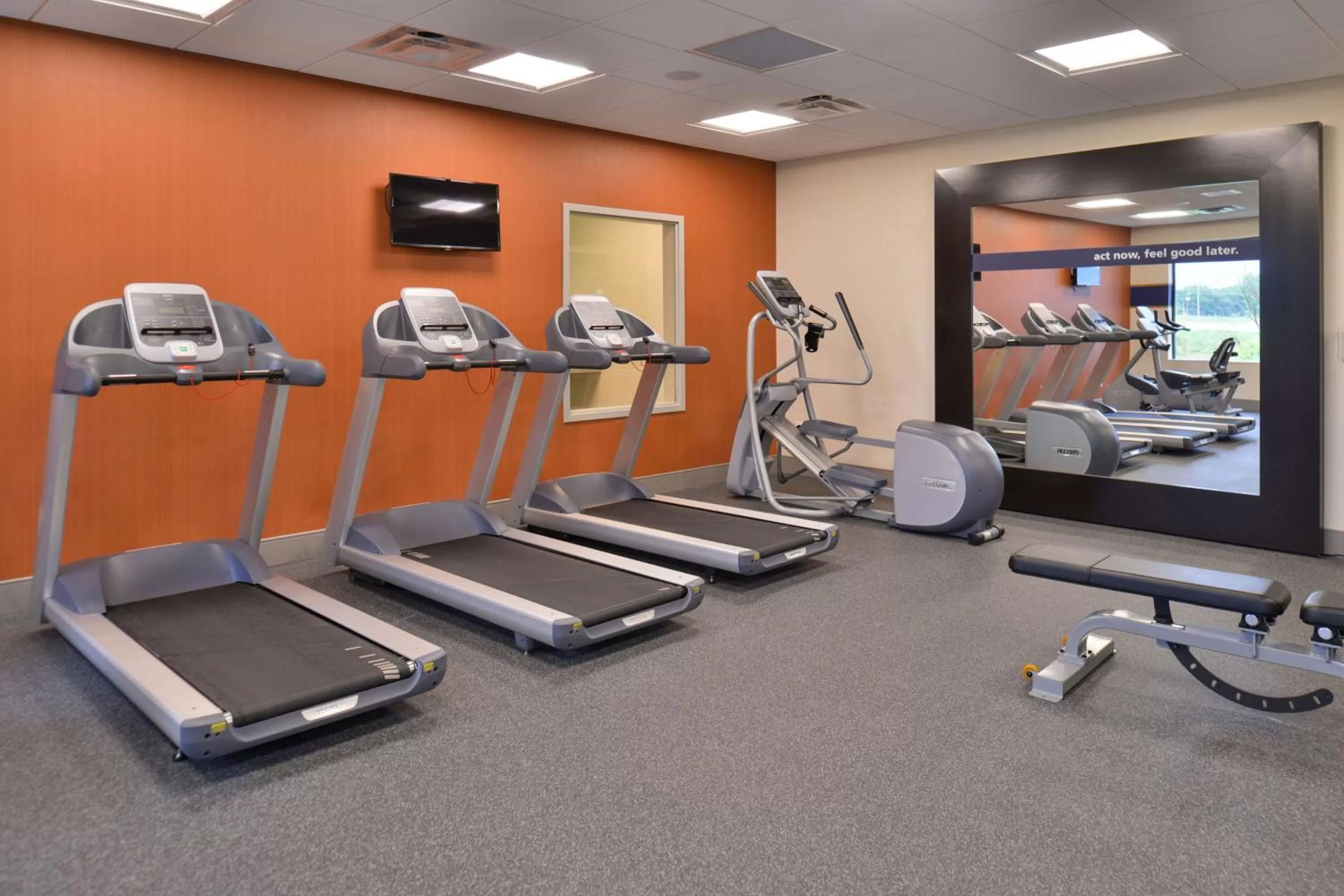 Fitness centre/facilities in Hampton Inn and Suites Ames, IA